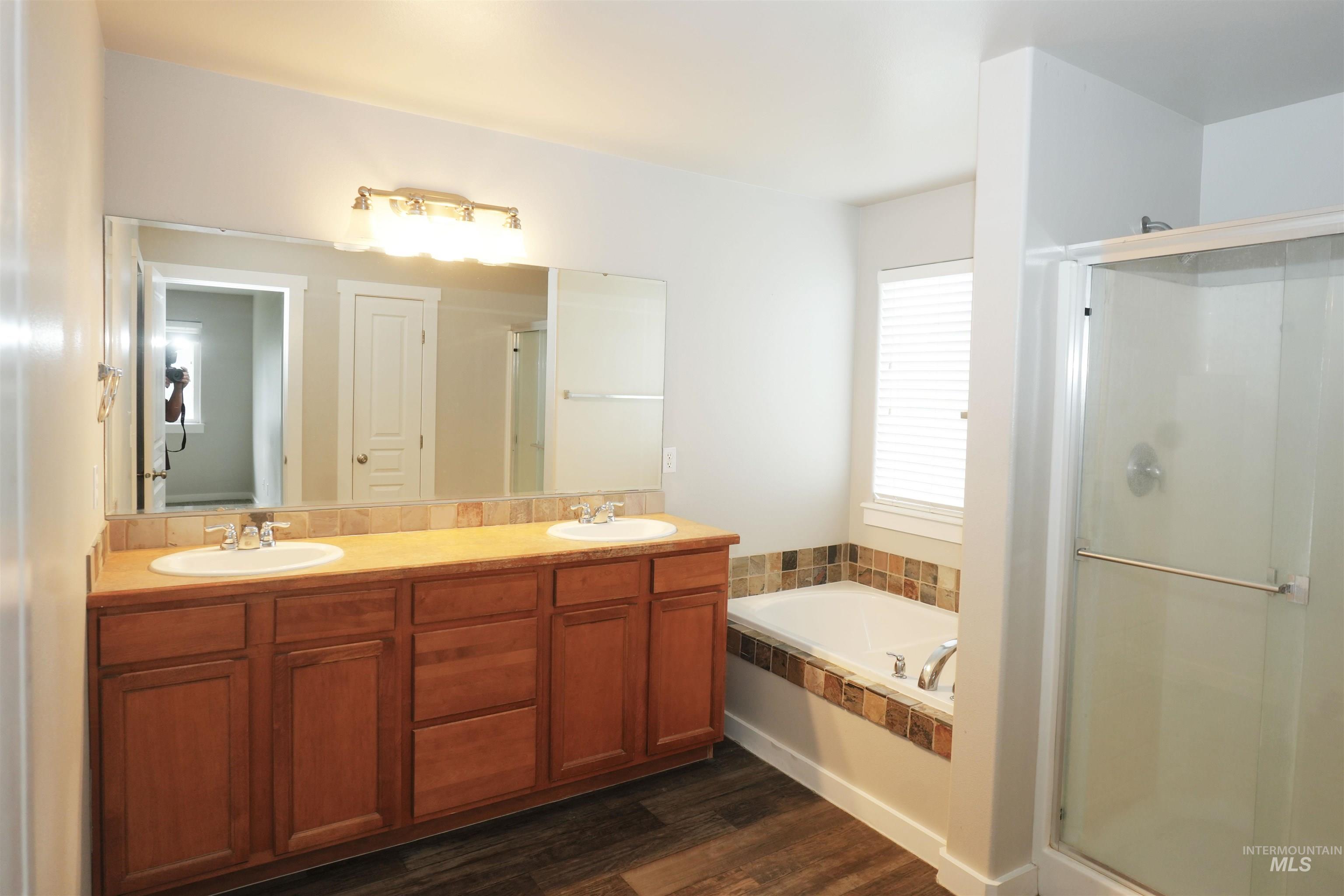 883 N Oxwich Ave Property Photo 22