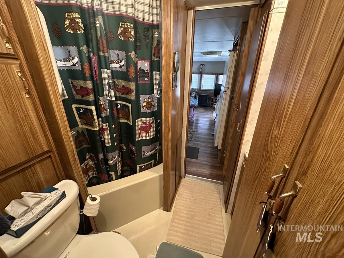 8 E Street Property Photo 7