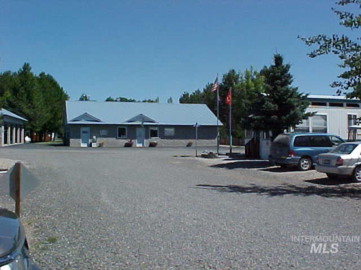 8 E Street Property Photo 16