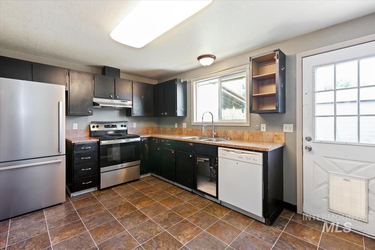 6498 W Denton St Property Photo 2
