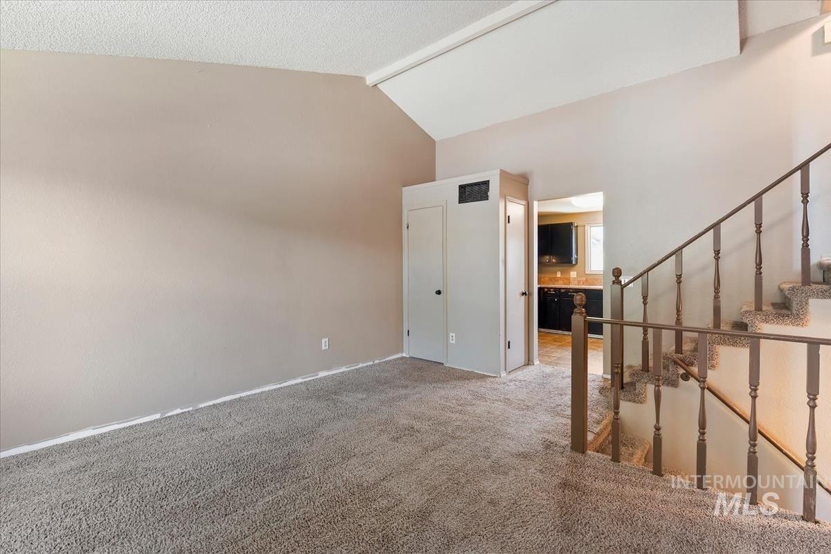 6498 W Denton St Property Photo 3