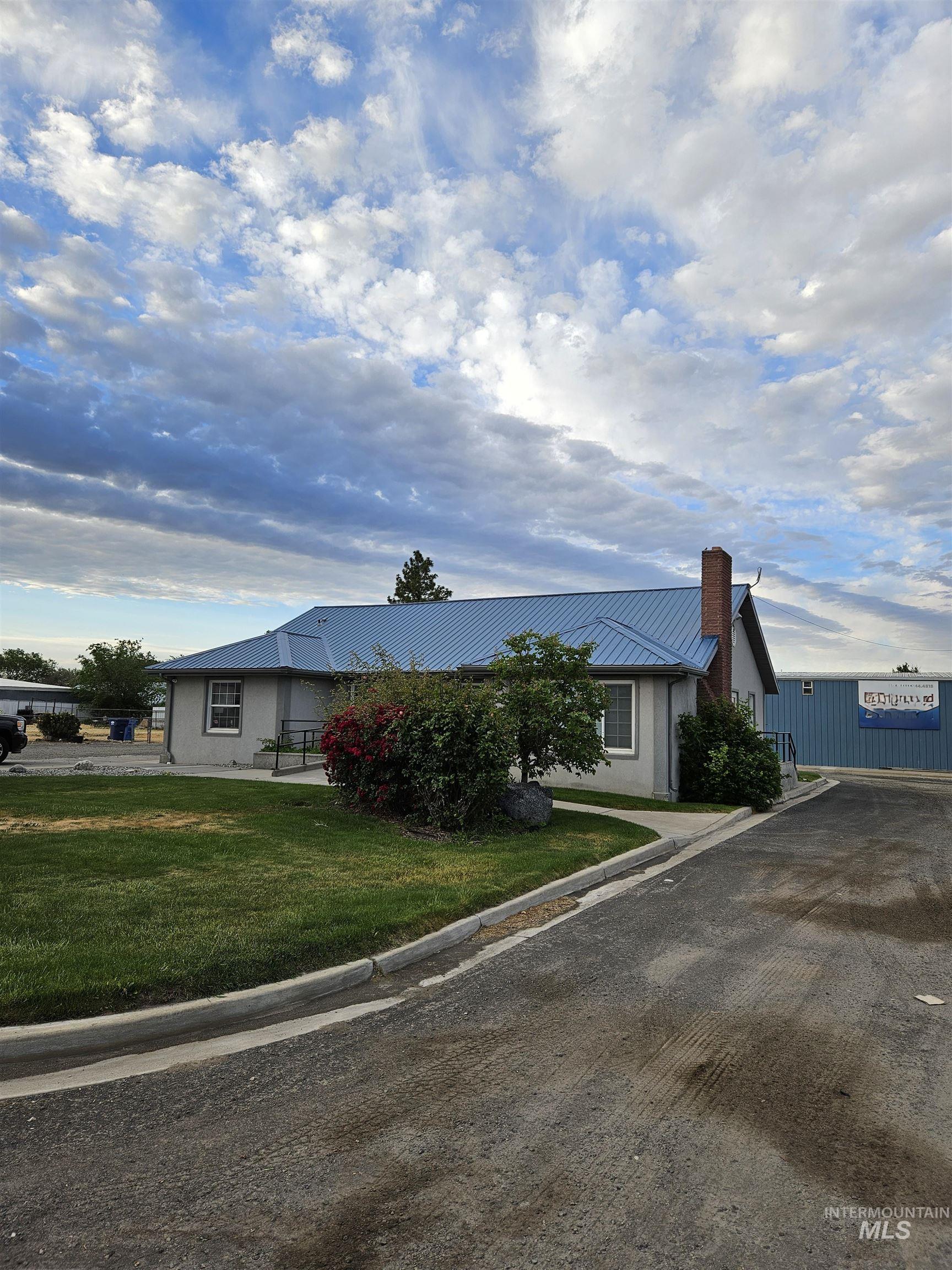1646 Eldridge Avenue Property Photo 7