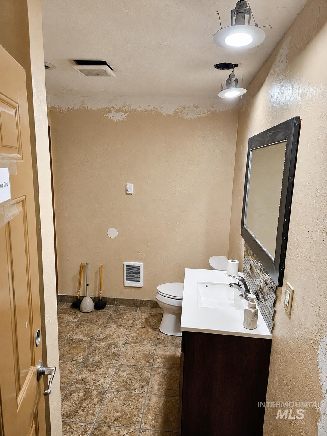 1646 Eldridge Avenue Property Photo 21