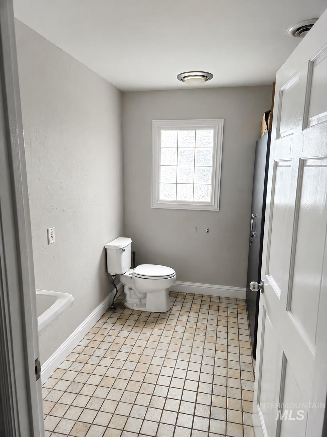 1646 Eldridge Avenue Property Photo 30
