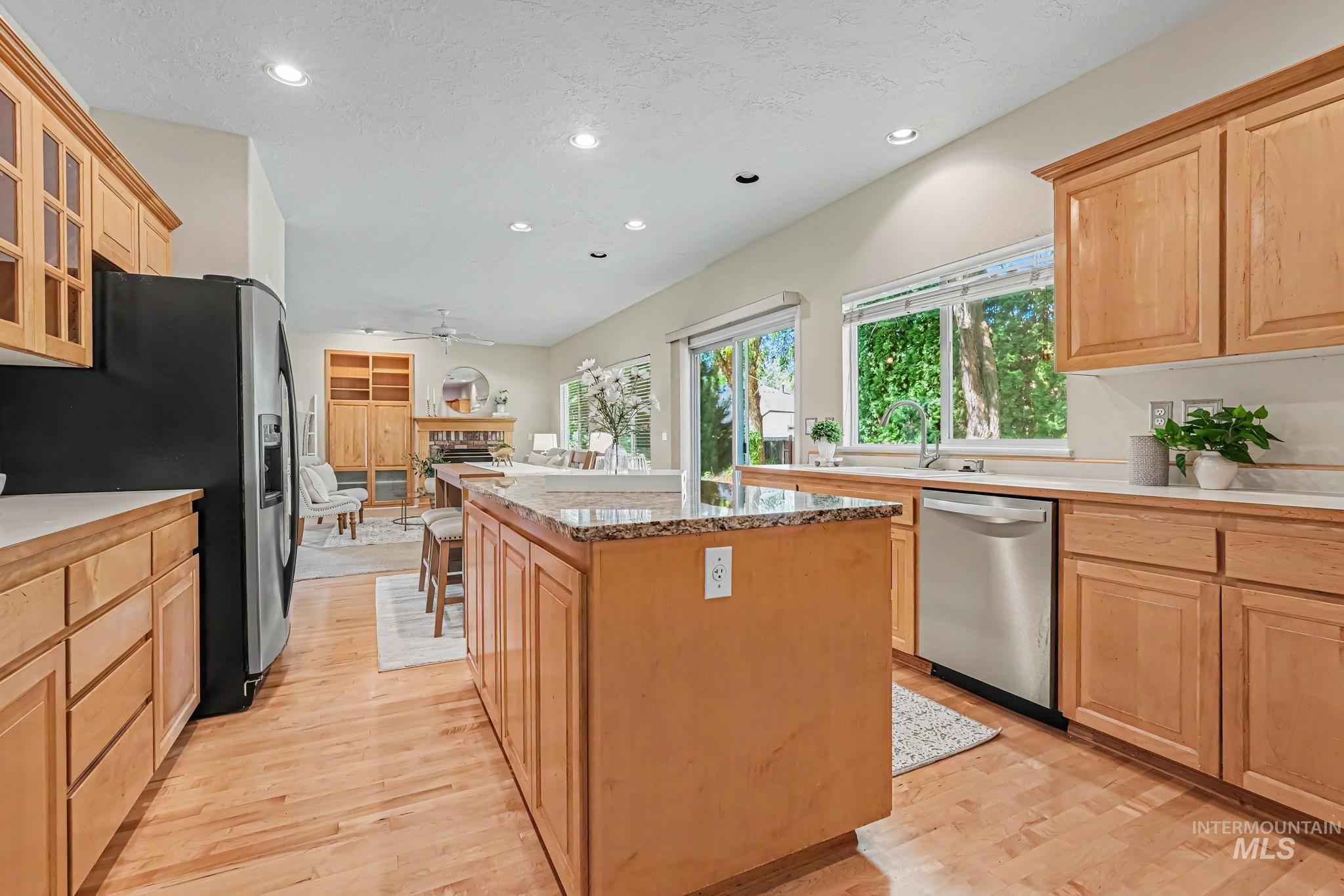 5361 N Lawsonia Pl Property Photo 7