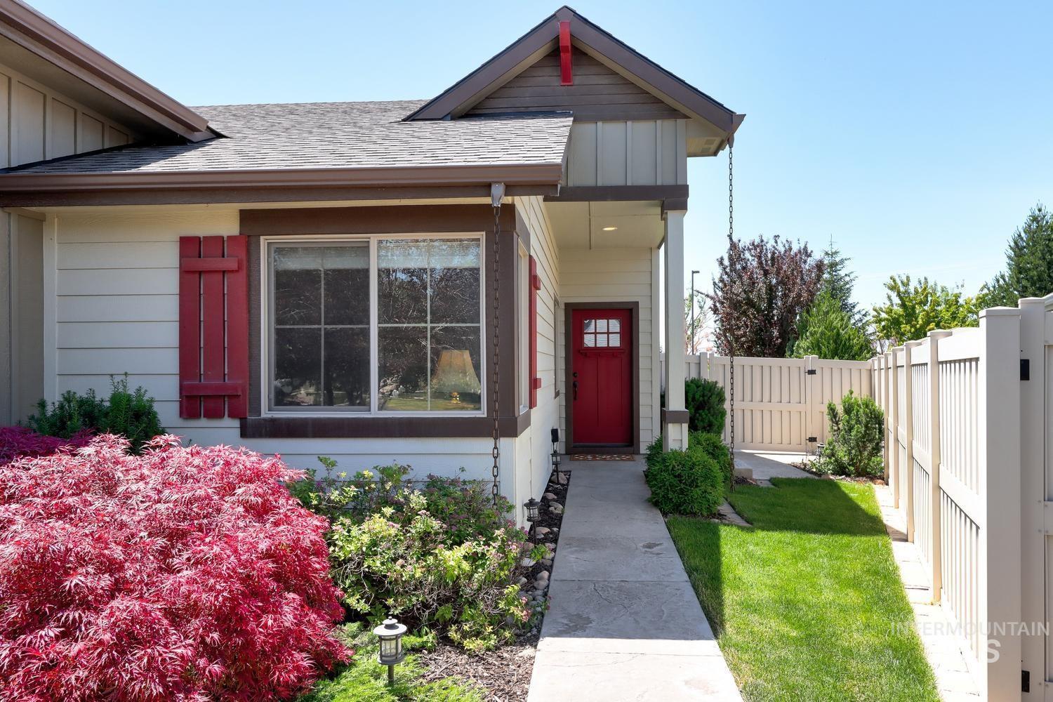 9513 S Updale Ave Property Photo 2