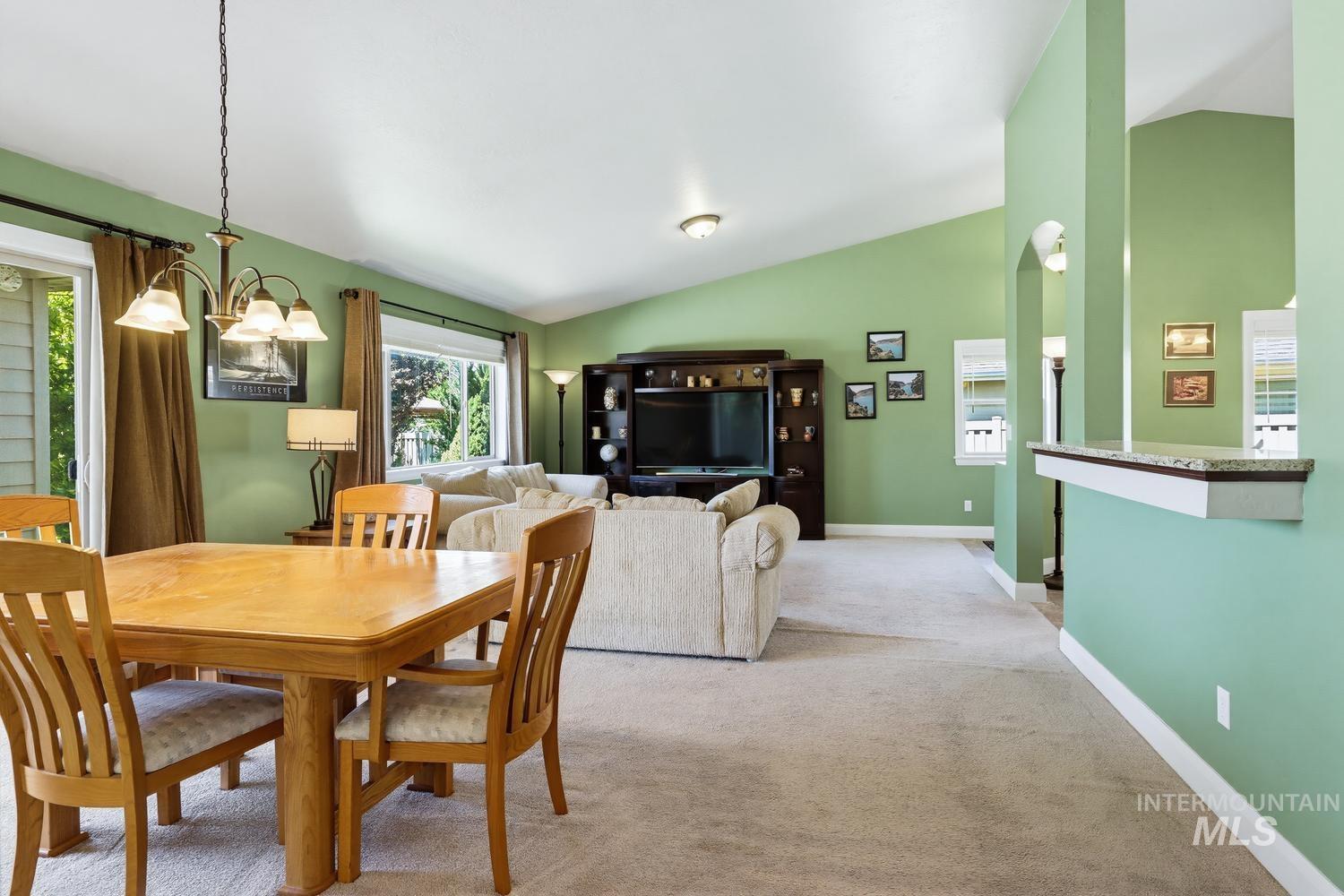 9513 S Updale Ave Property Photo 13