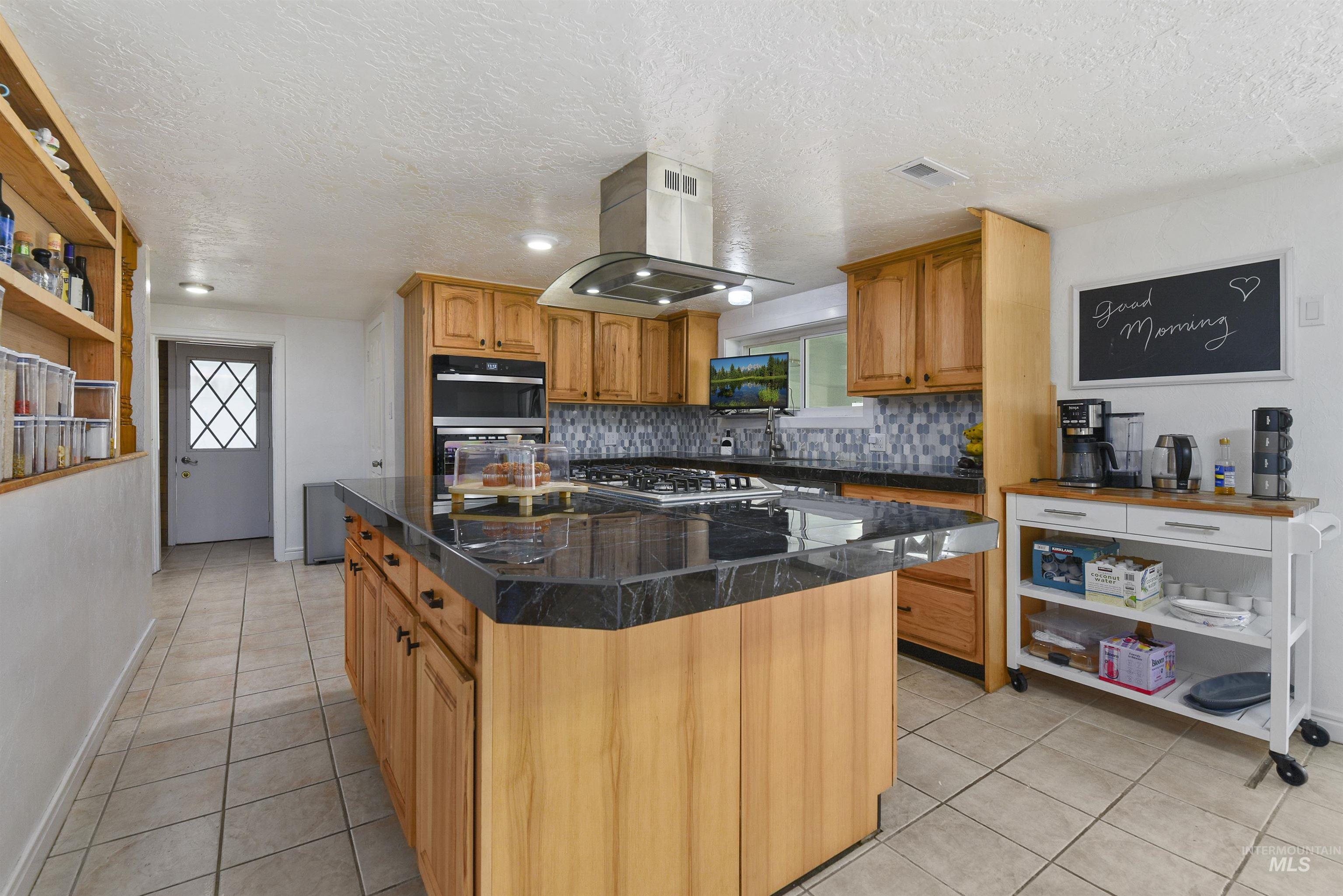 3819 S Montana Property Photo 7
