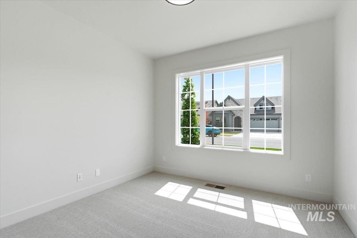922 E Crescendo St Property Photo 17