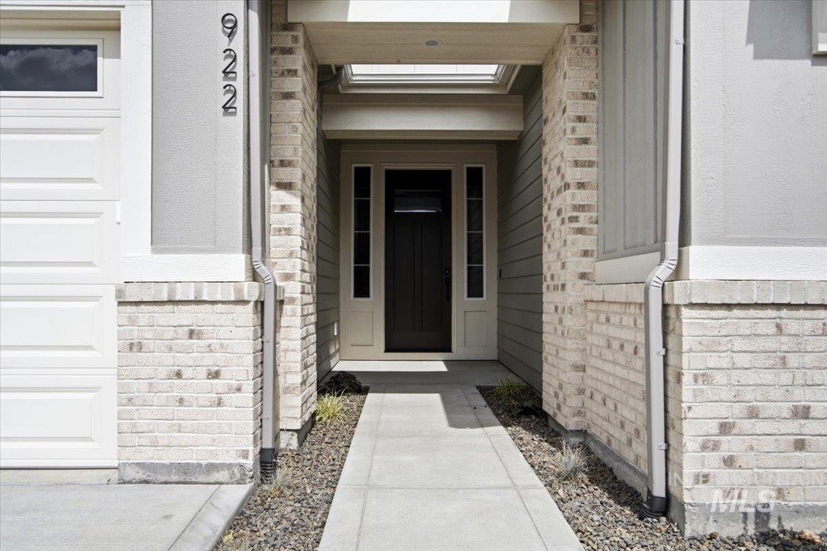 922 E Crescendo St Property Photo 28