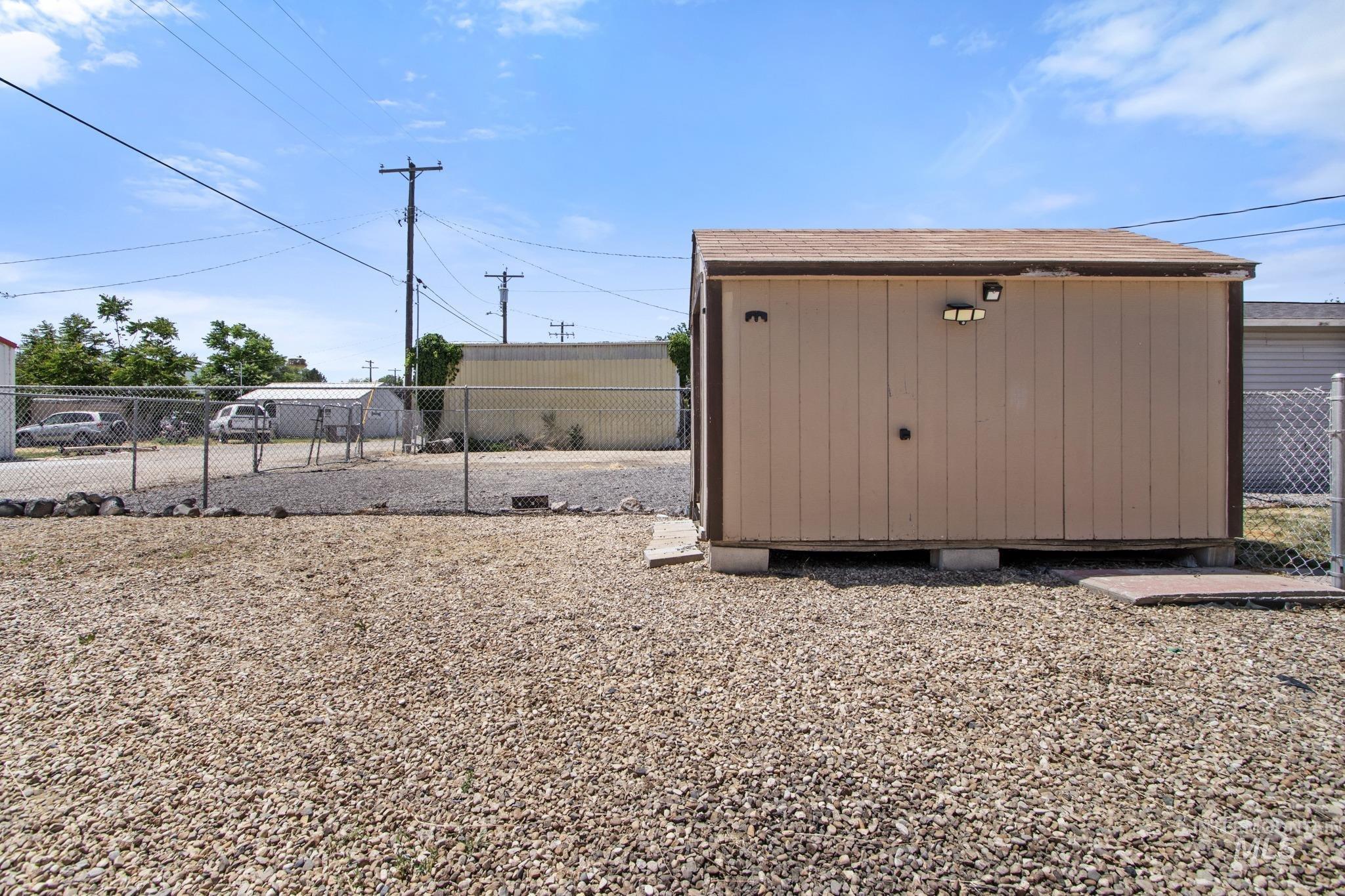407 1st St N Property Photo 16