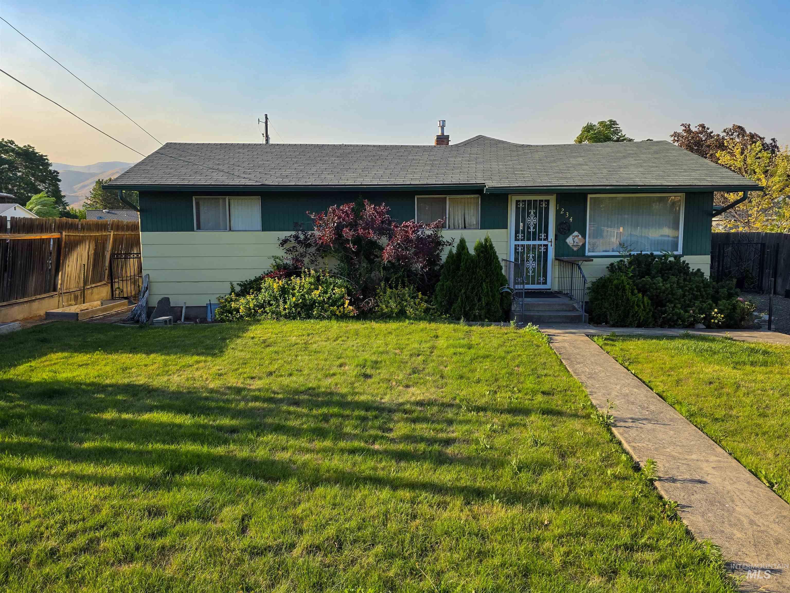 1234 Libby St. Property Photo 1