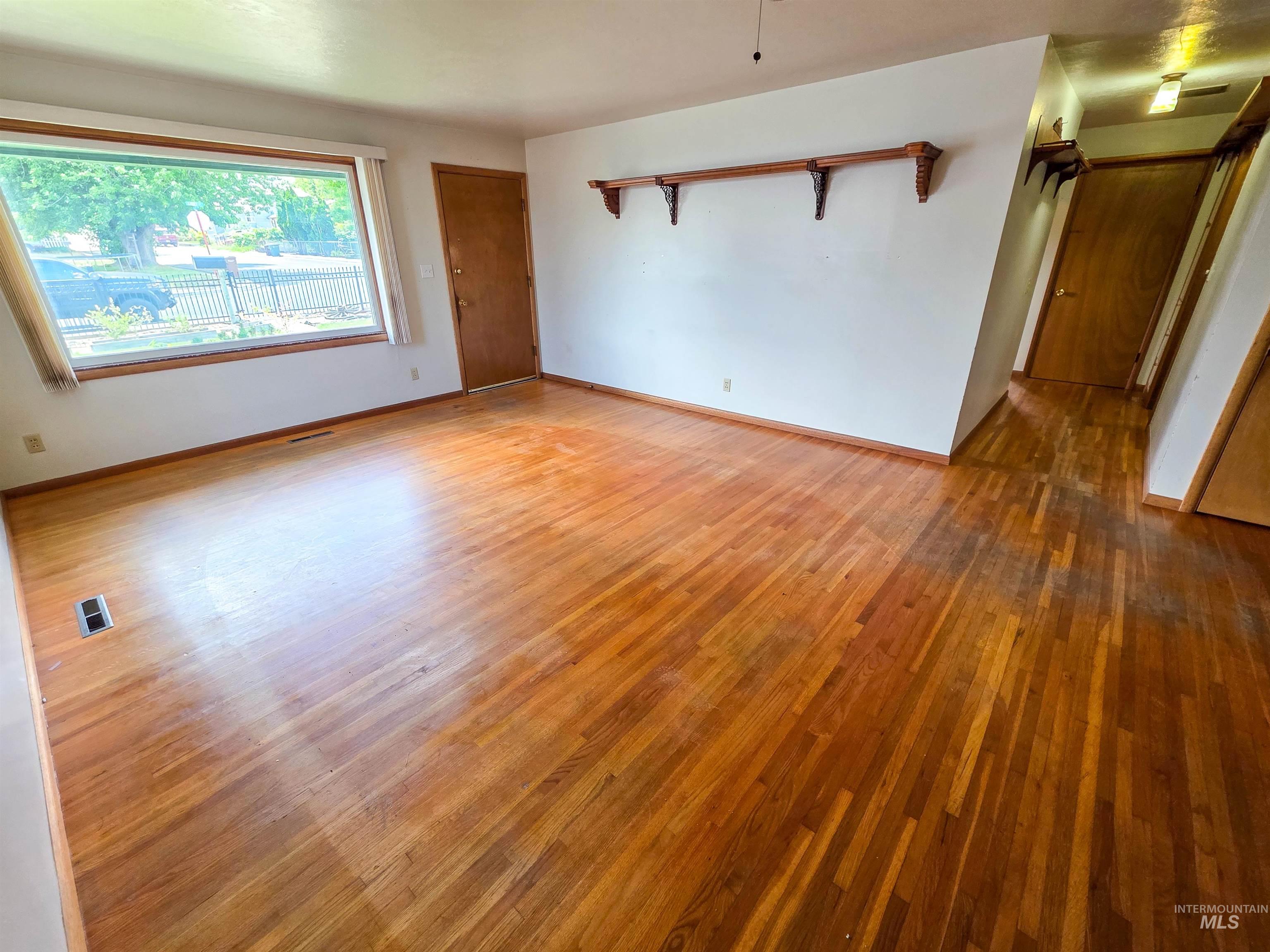 1234 Libby St. Property Photo 3