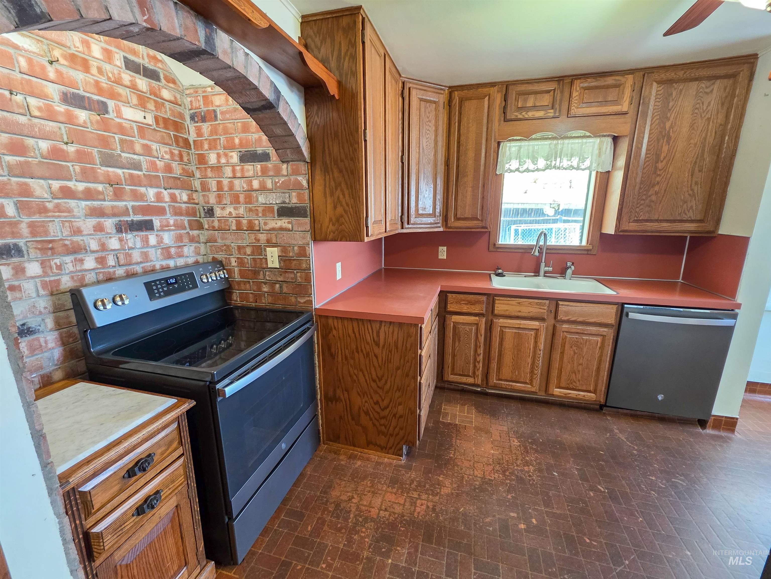 1234 Libby St. Property Photo 5