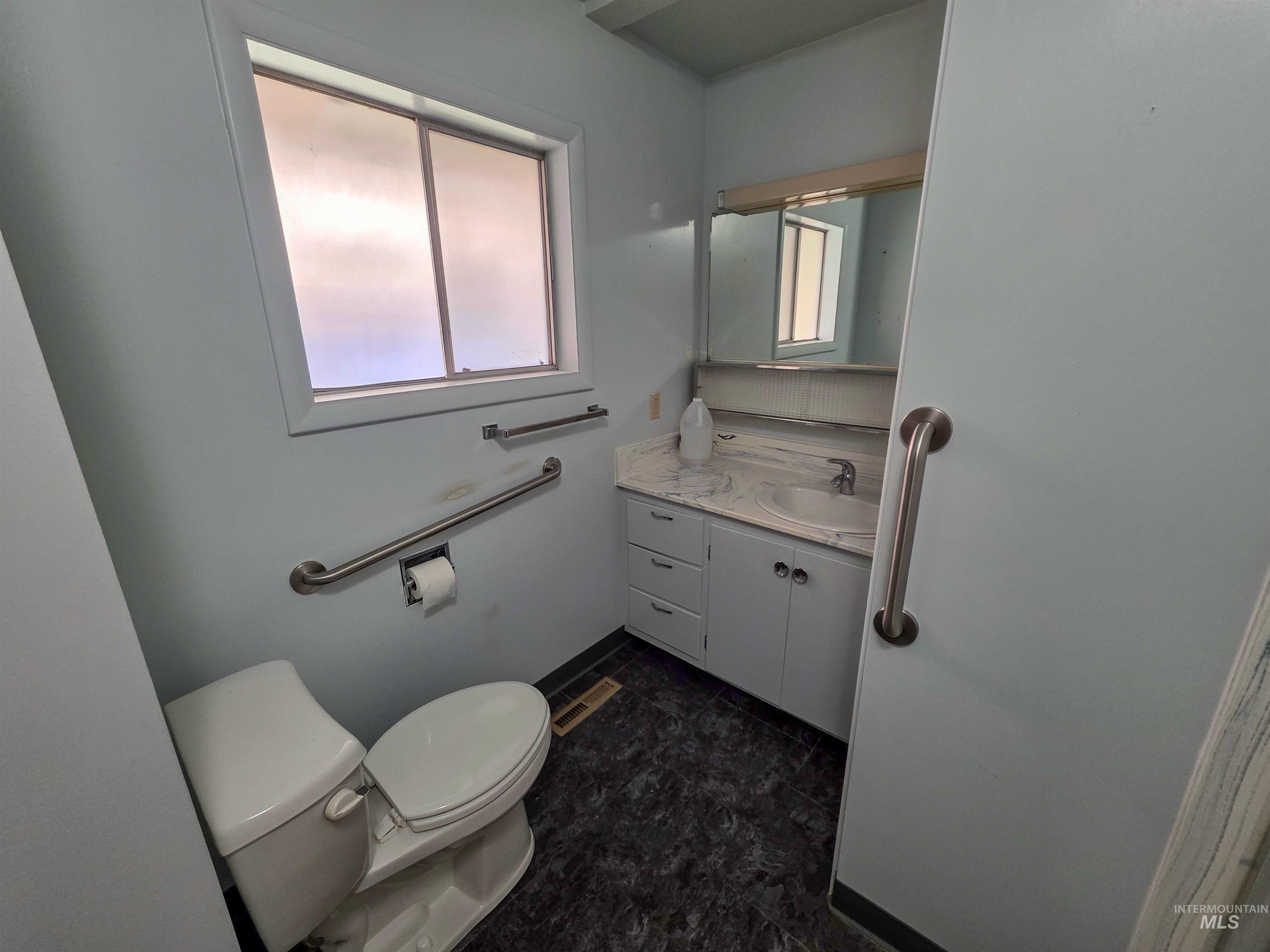 1234 Libby St. Property Photo 15
