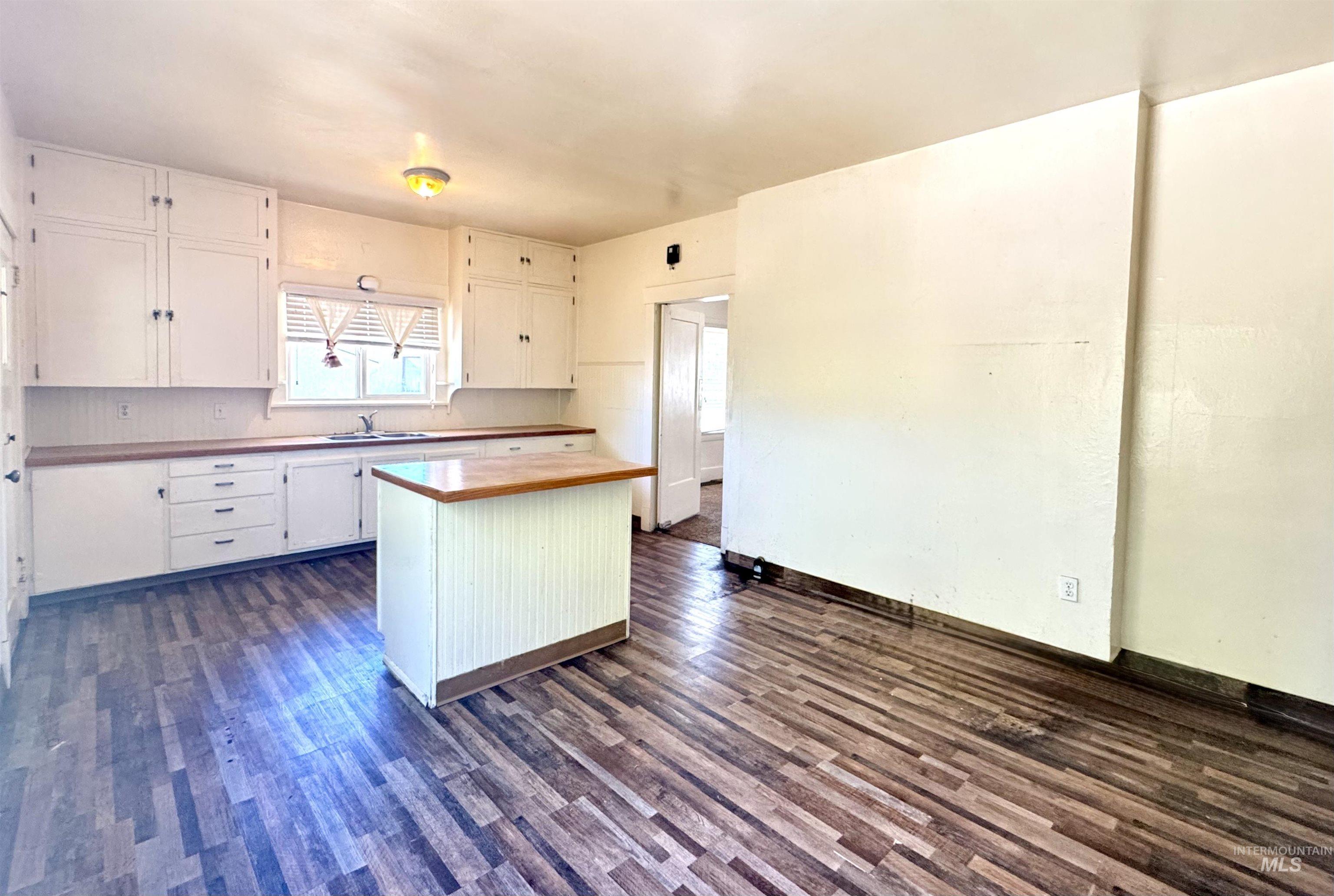 1639 Conant Ave Property Photo 9