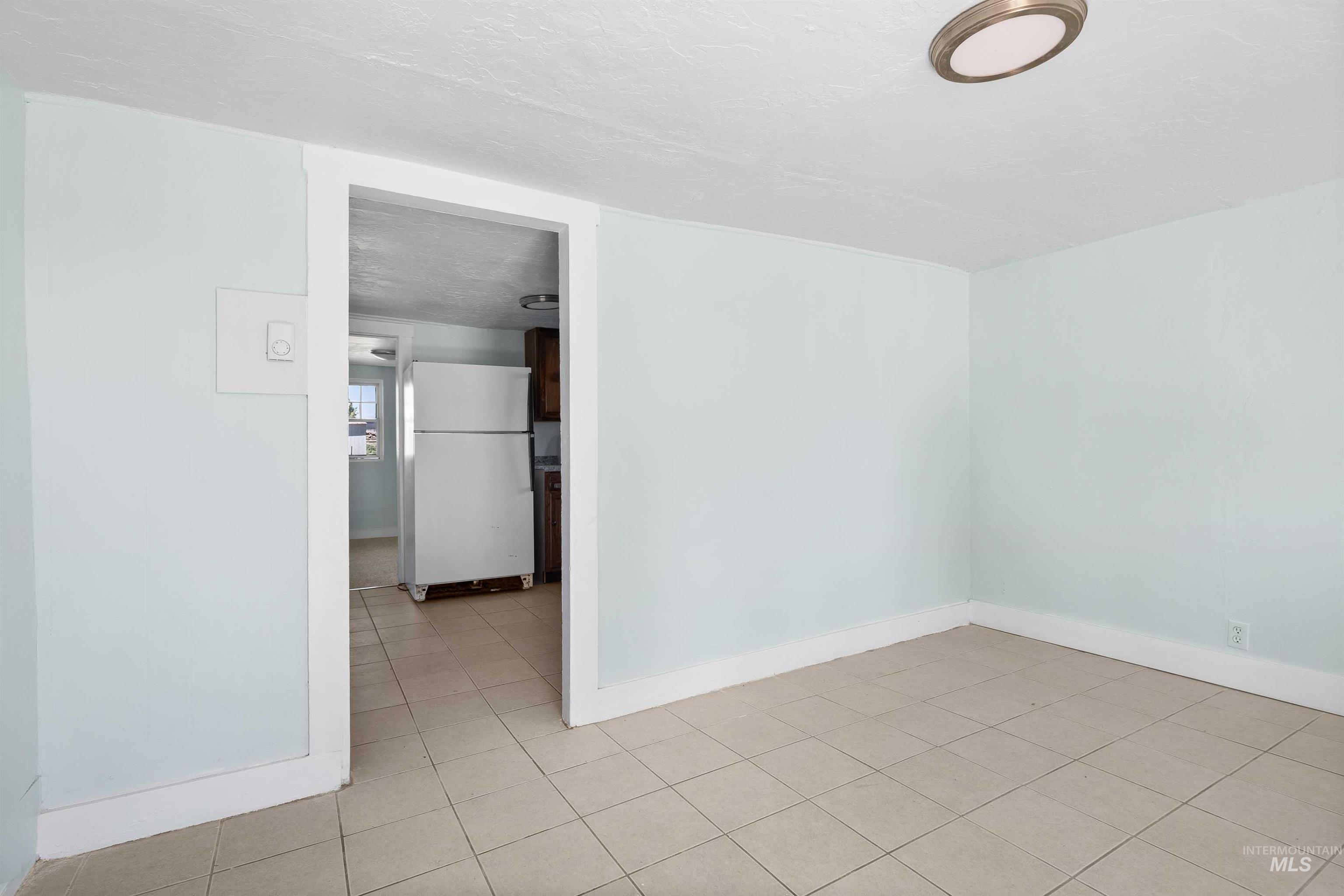 604 W Ave B Property Photo 5