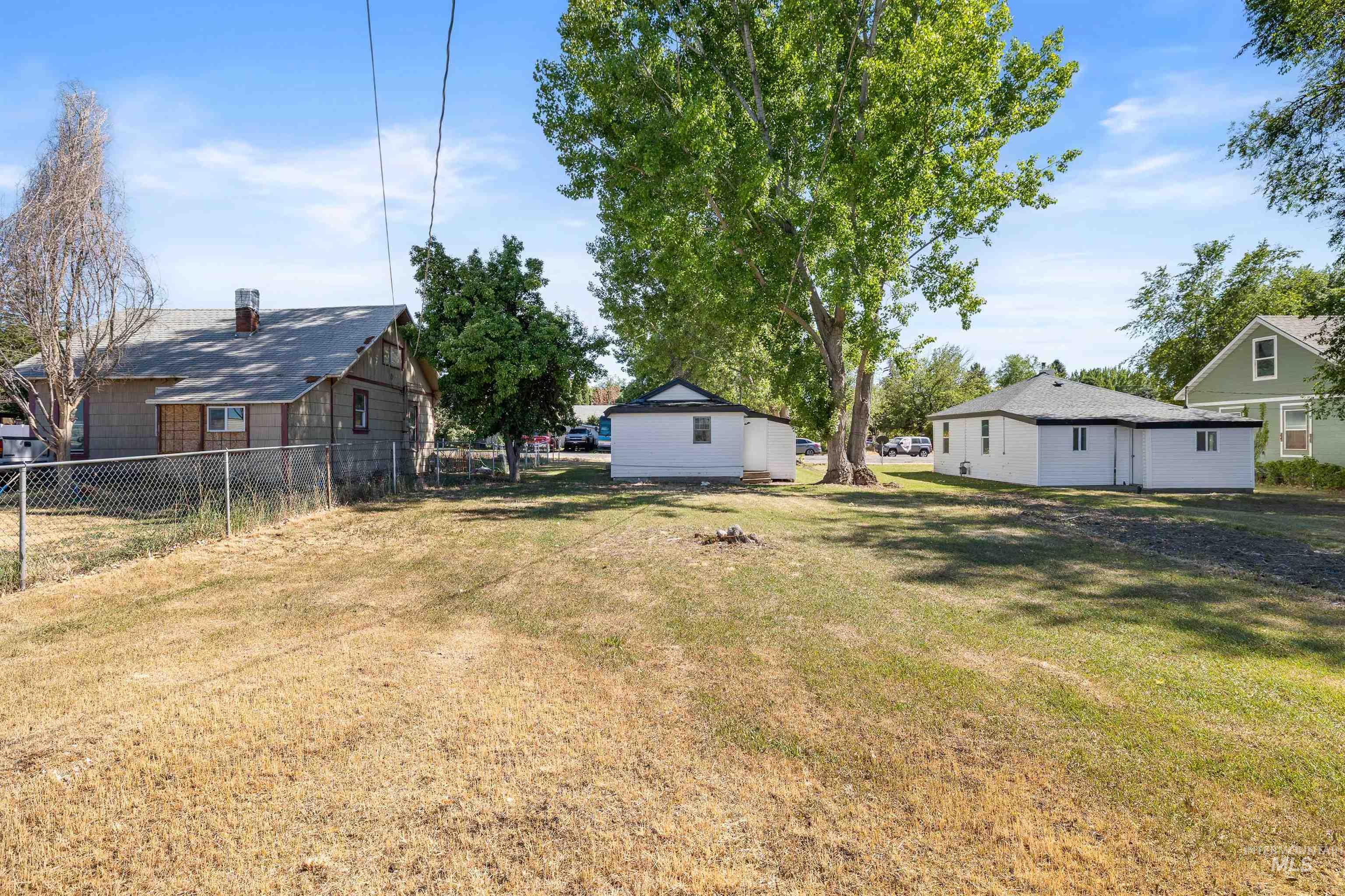 604 W Ave B Property Photo 15
