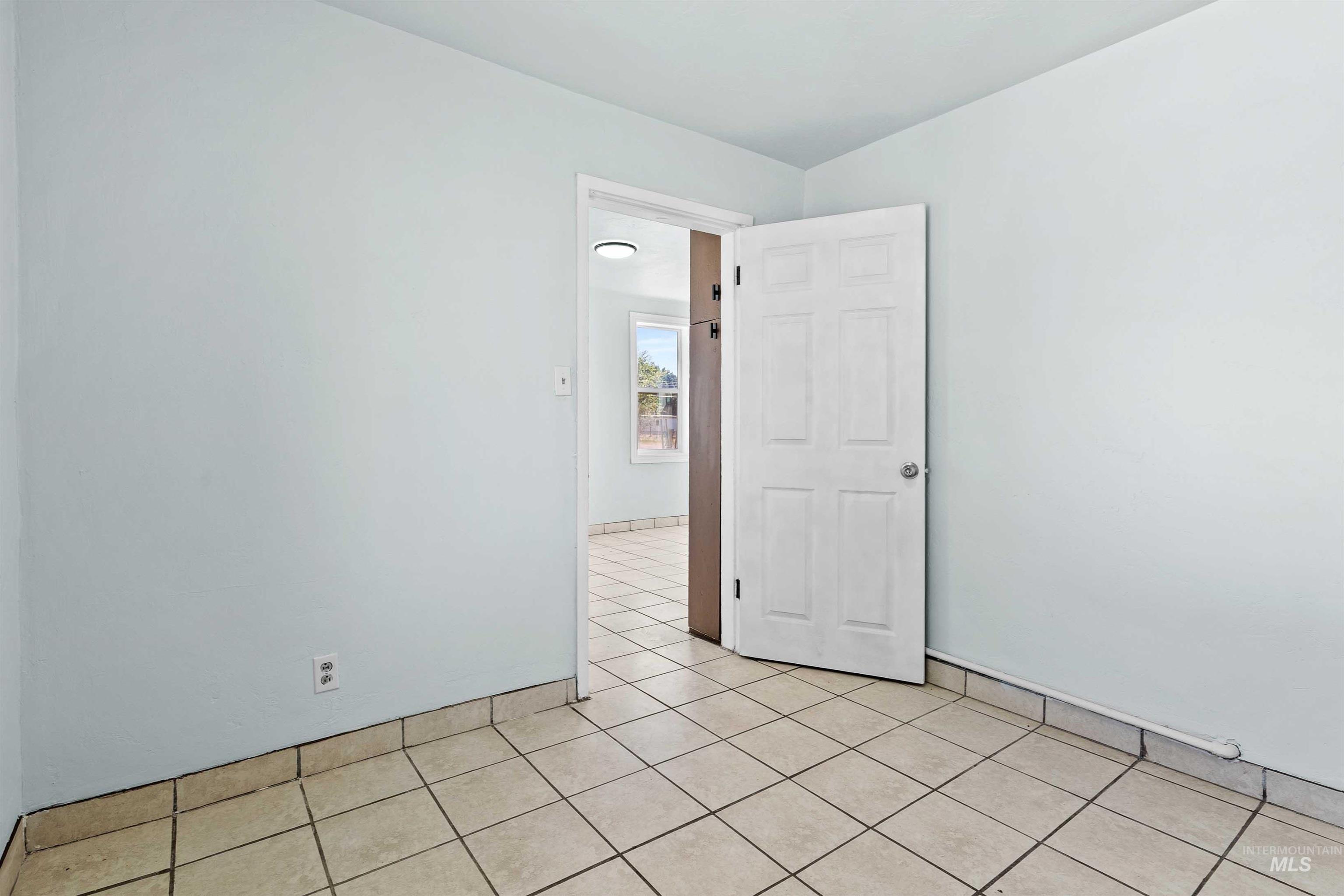 610 W Ave B Property Photo 10