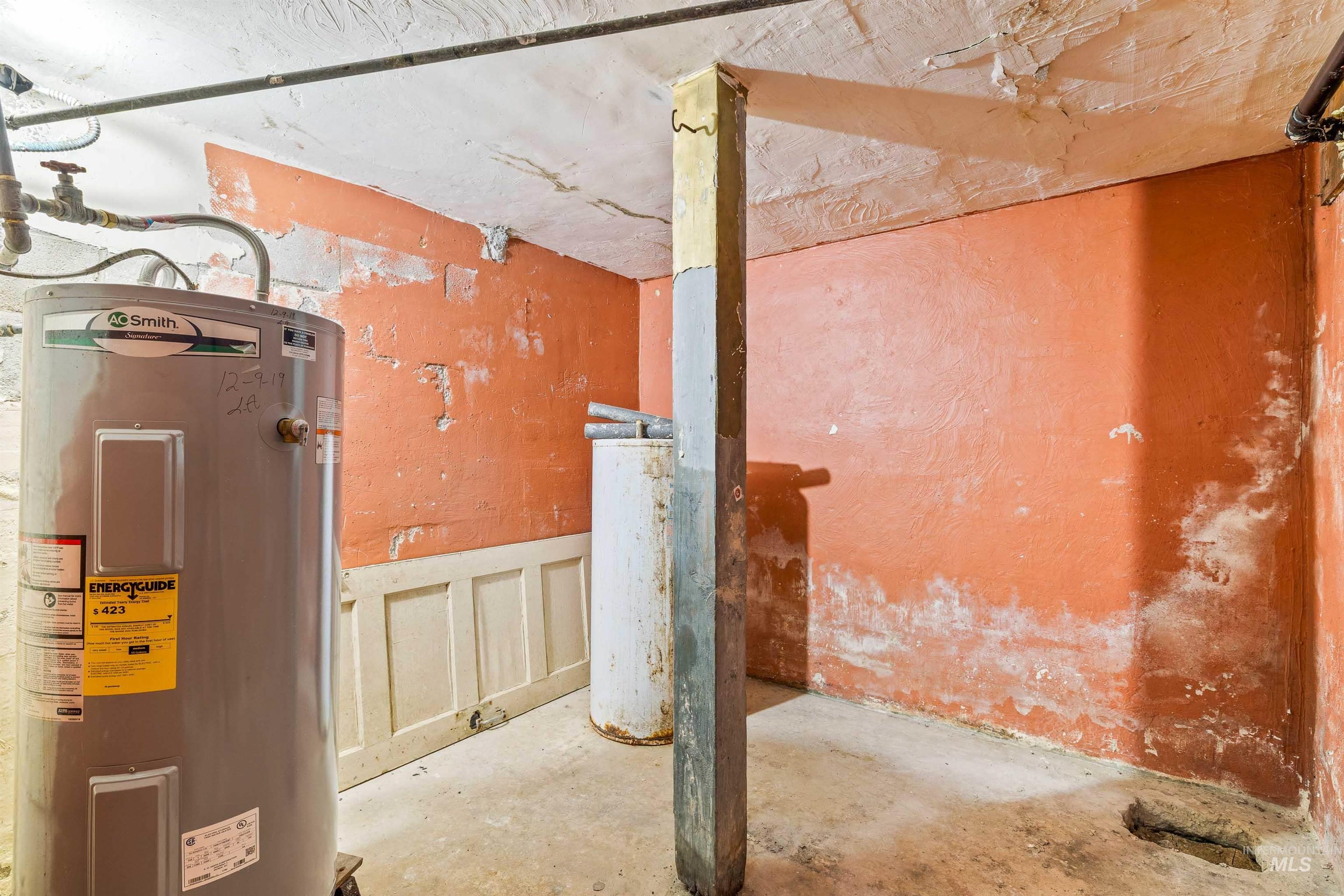 610 W Ave B Property Photo 15