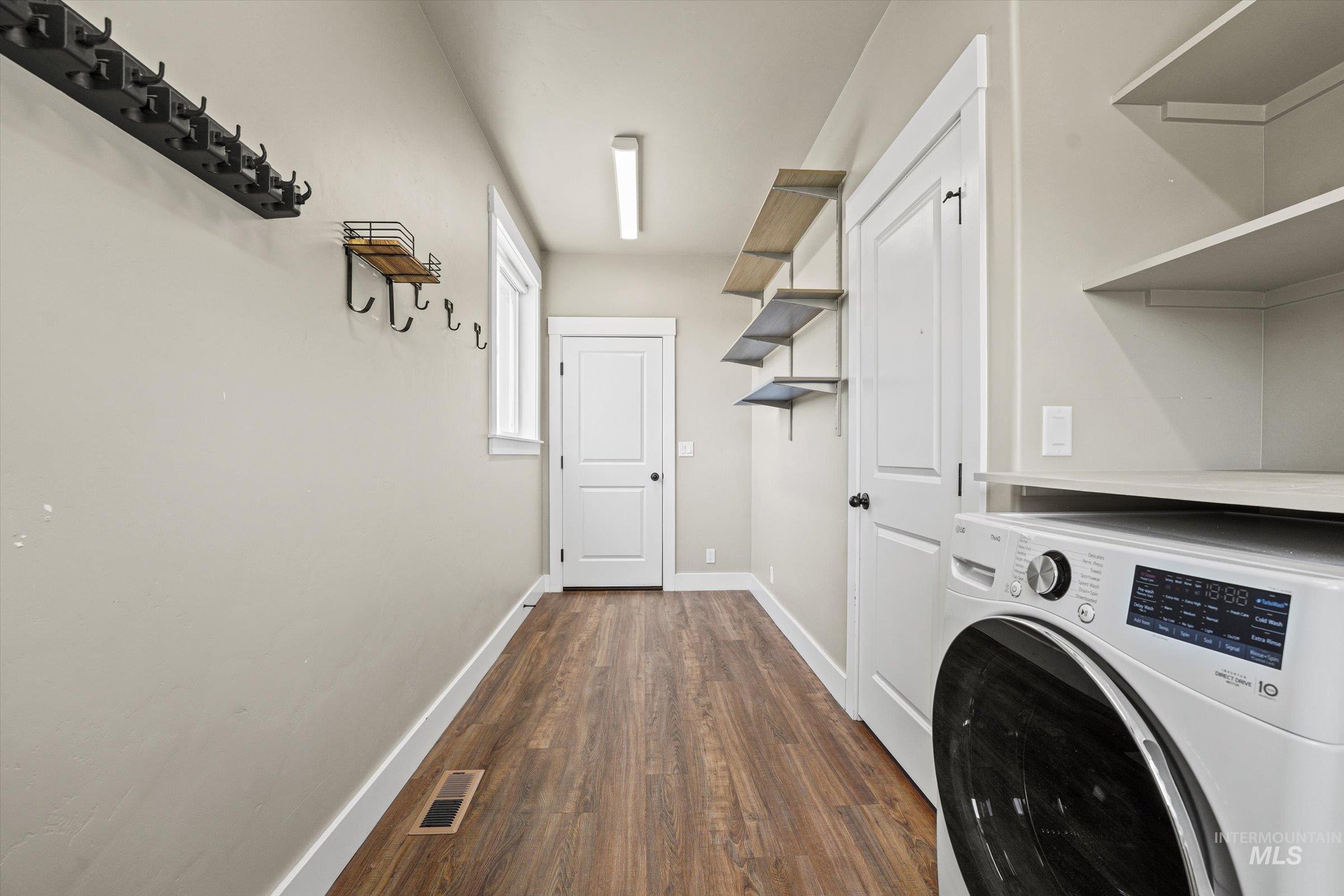 5697 W Kincreag St Property Photo 14