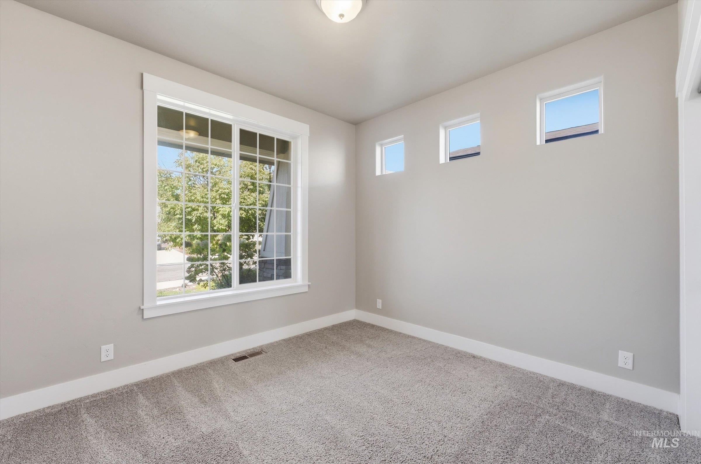 5697 W Kincreag St Property Photo 18