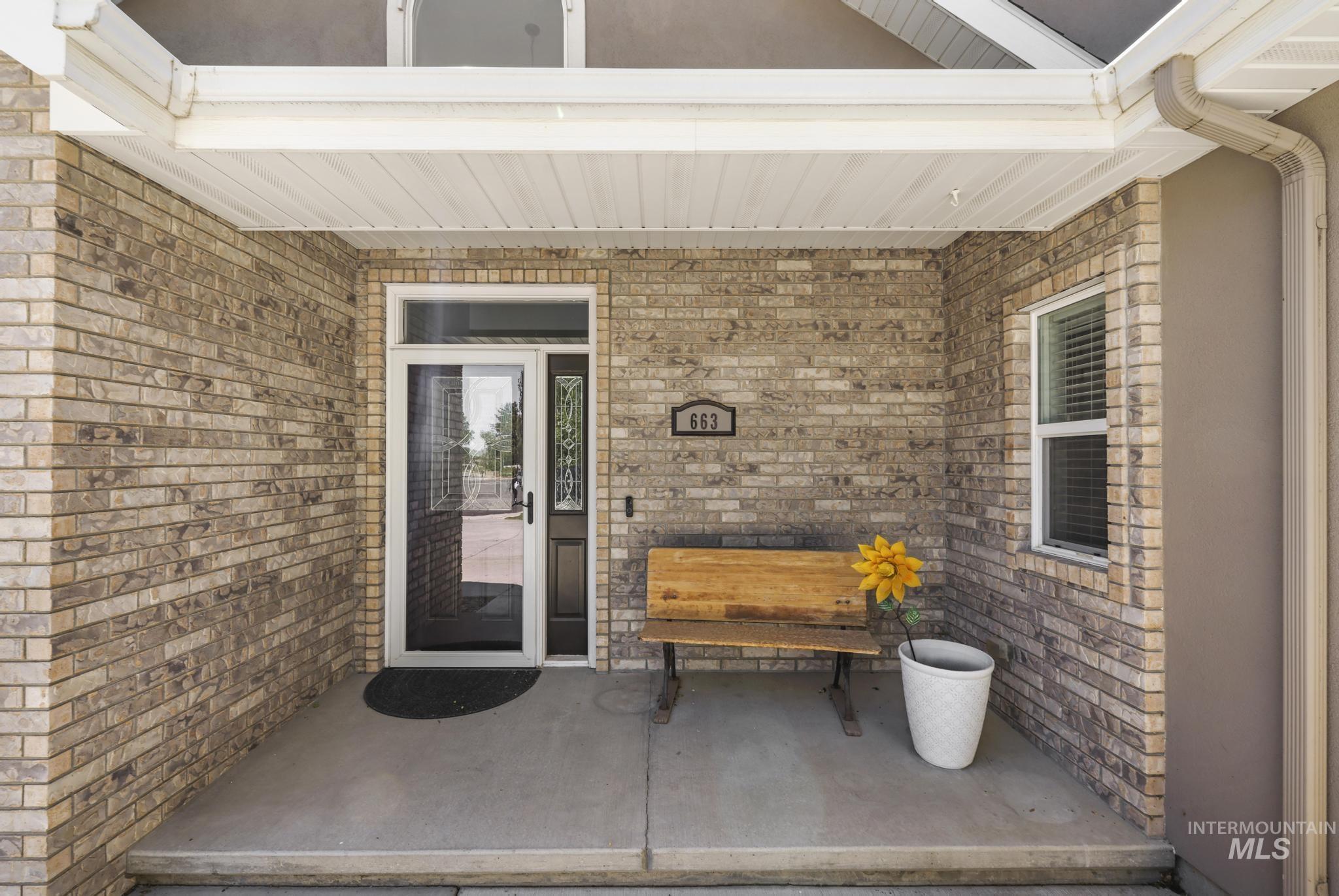 663 Cento Ct Property Photo 6