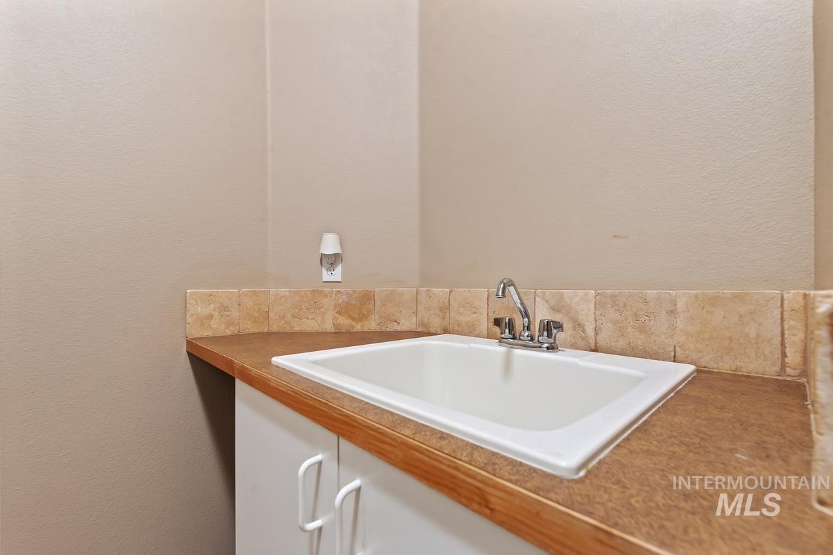 2946 N Christian Way Property Photo 34