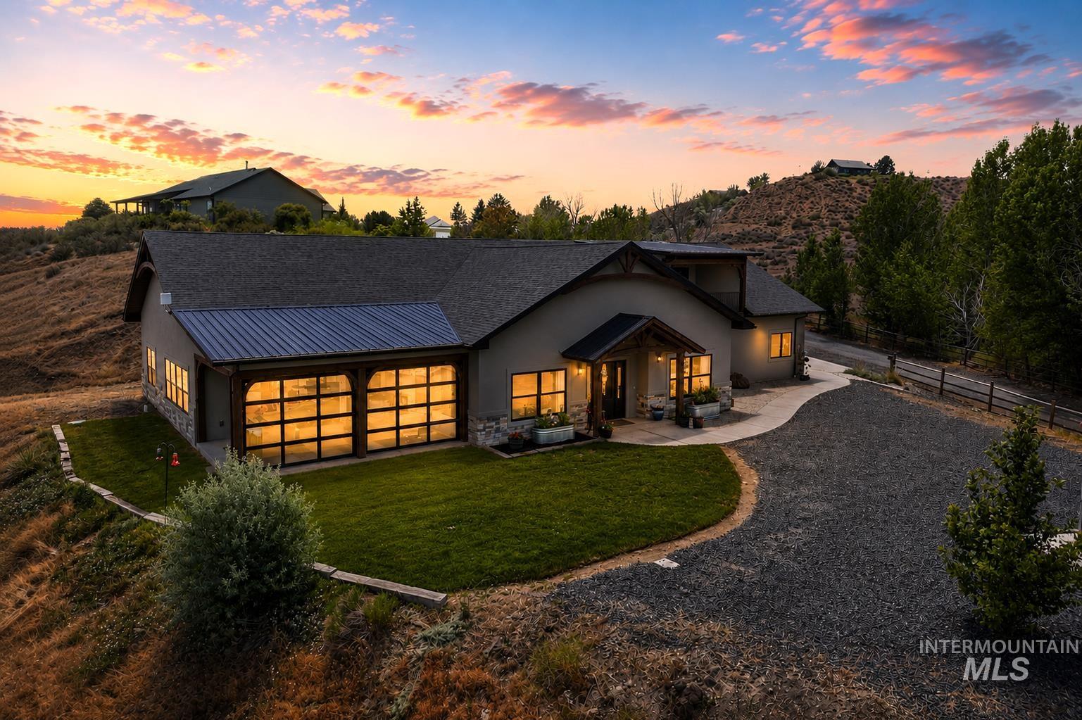 4522 Snake River Mesa Rd Property Photo 2