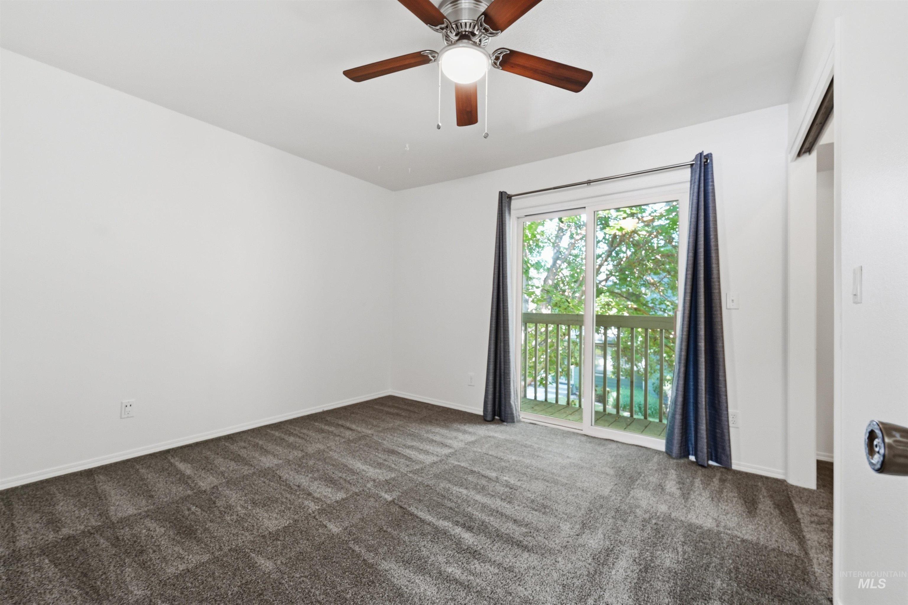 1841 E Old Saybrook Ln Property Photo 18