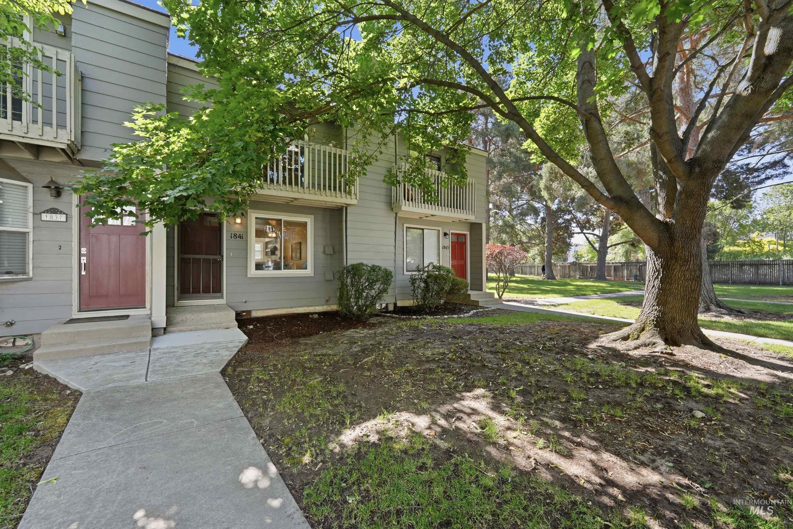 1841 E Old Saybrook Ln Property Photo 22