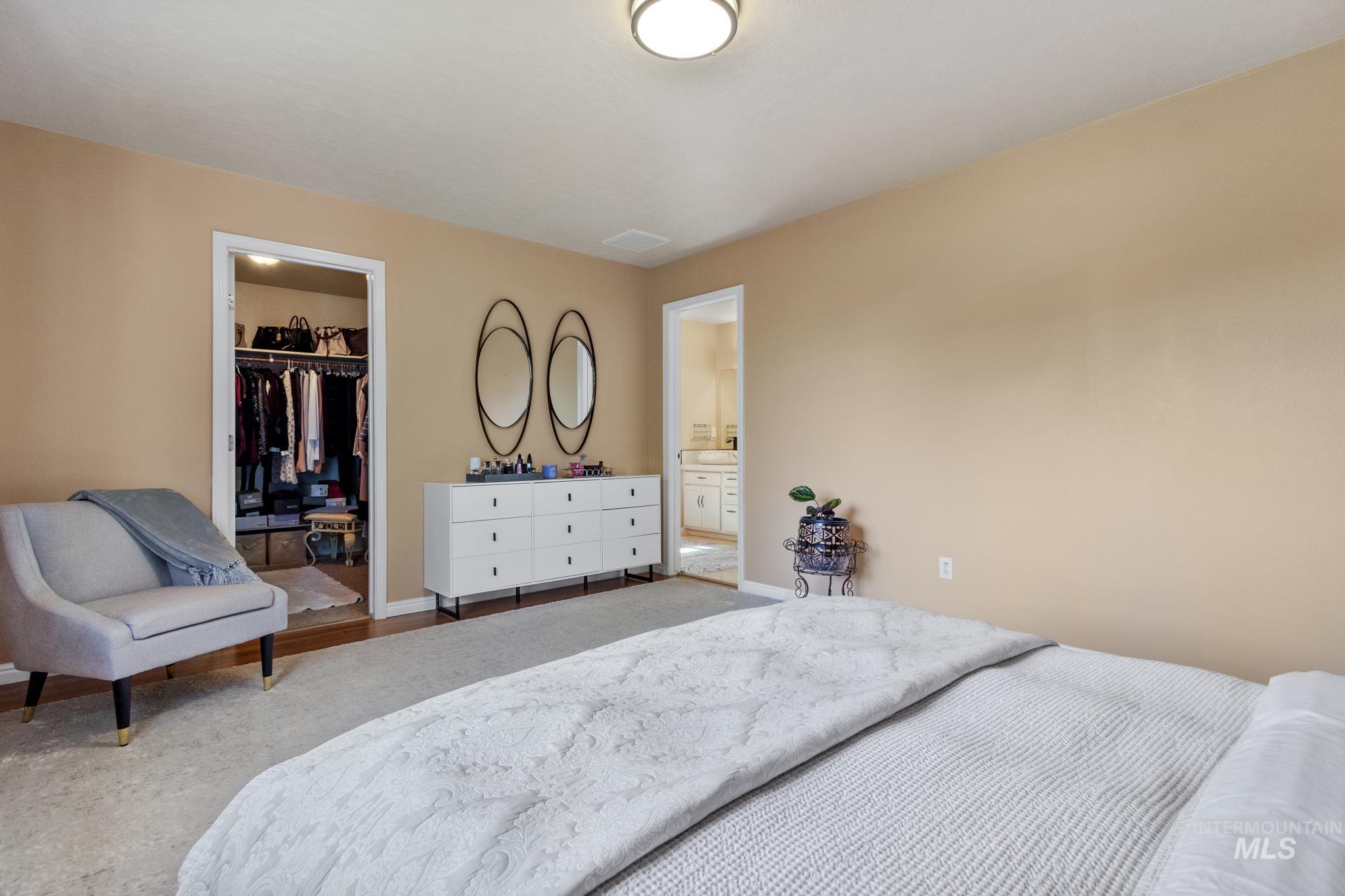 155 E Moskee St. Property Photo 22