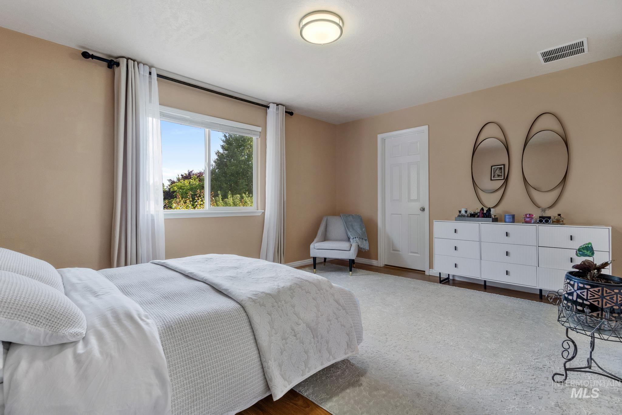 155 E Moskee St. Property Photo 23