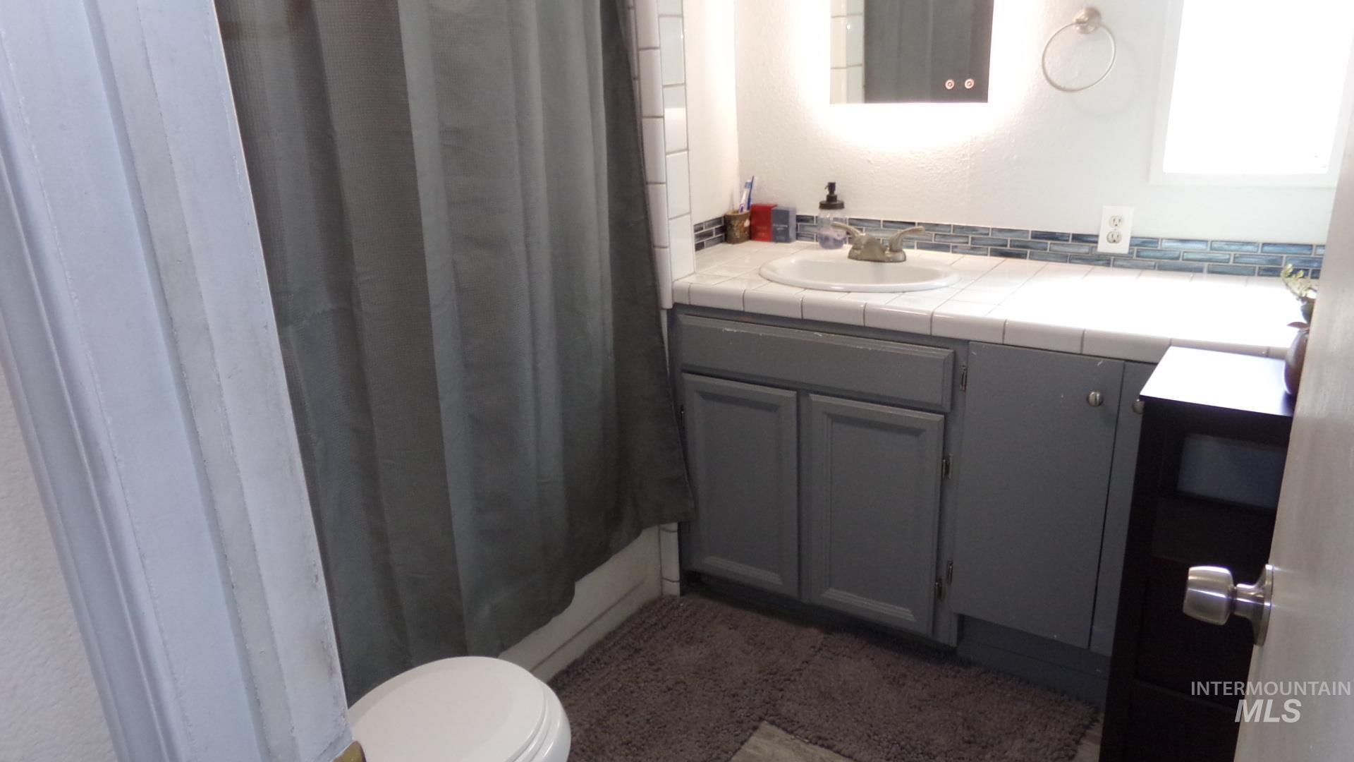 628 Burrell Ave. Property Photo 13