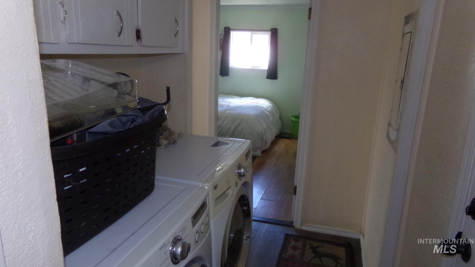 628 Burrell Ave. Property Photo 14
