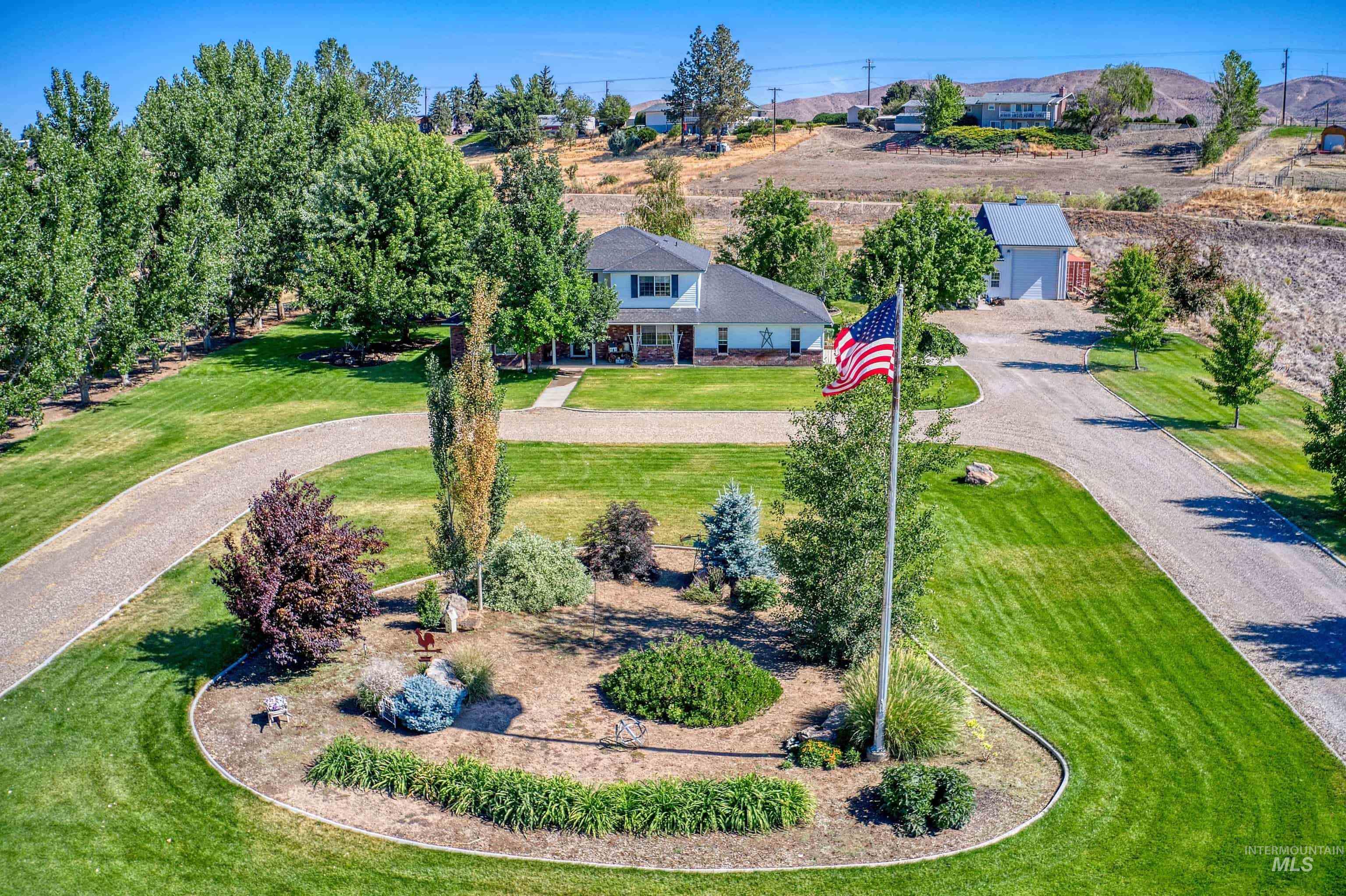 1530 Ross Road Property Photo 1