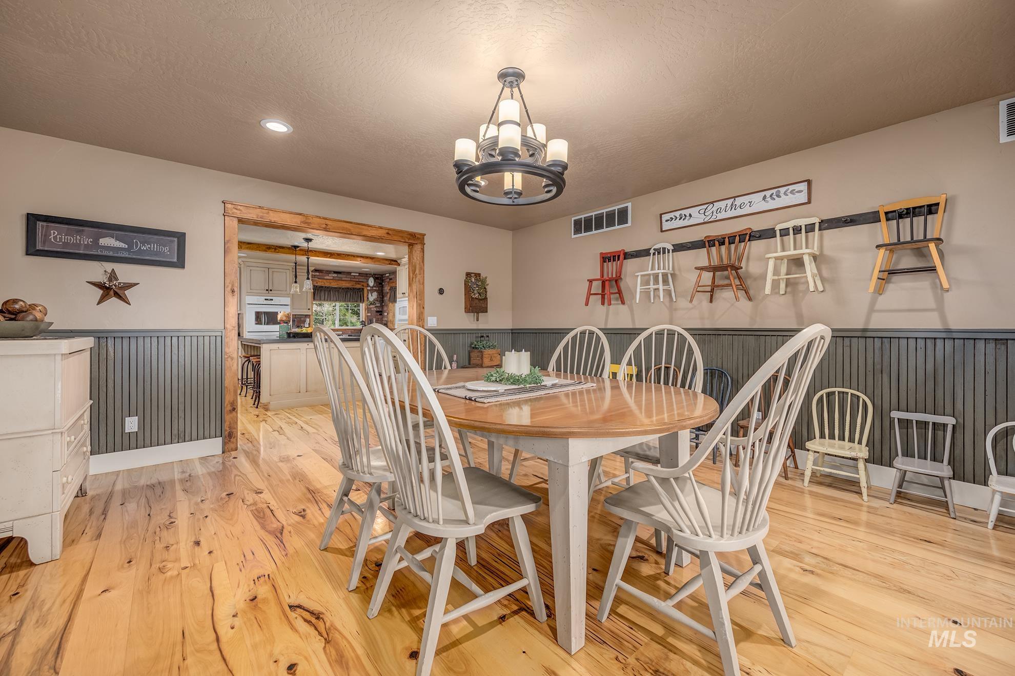 1530 Ross Road Property Photo 10