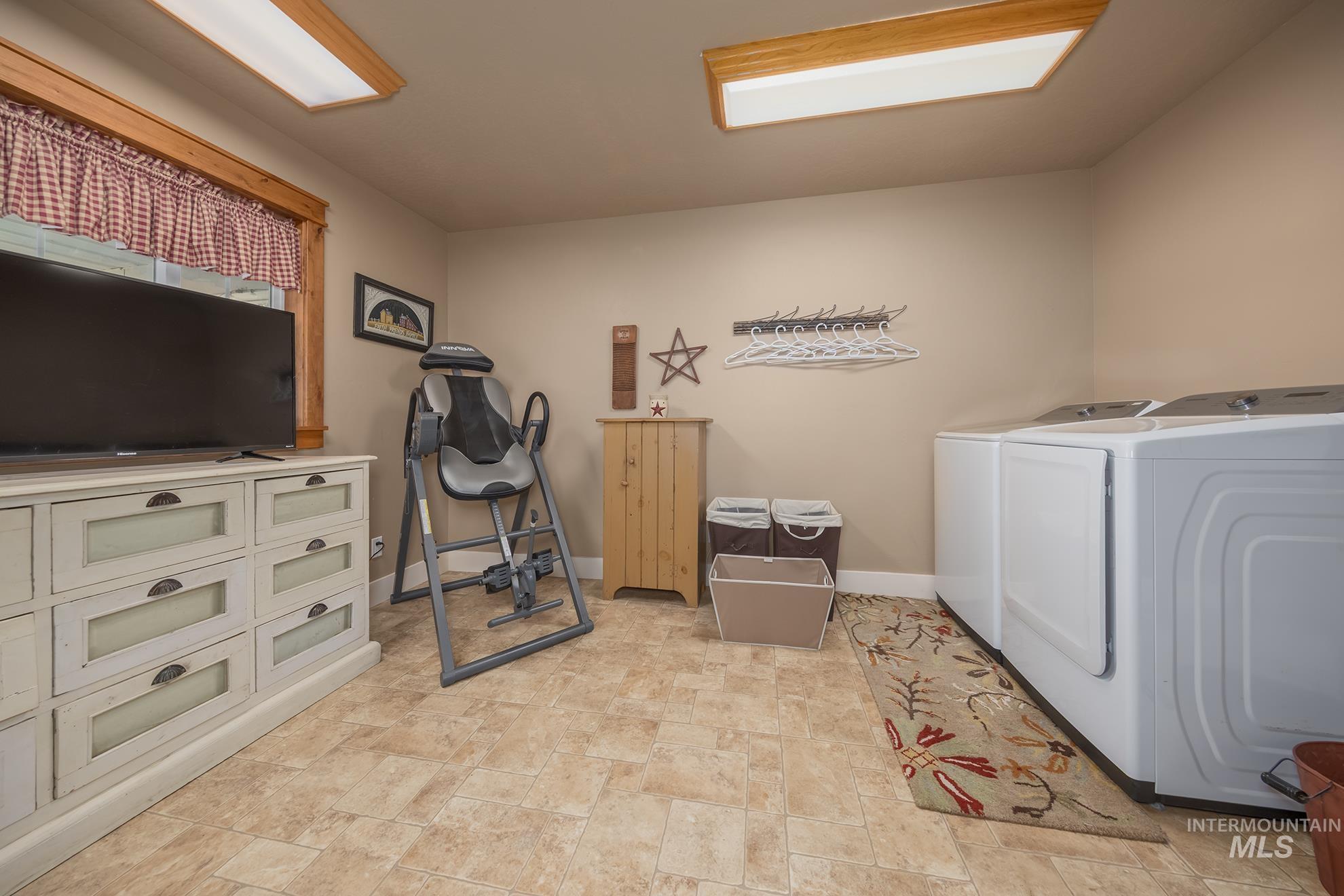 1530 Ross Road Property Photo 17