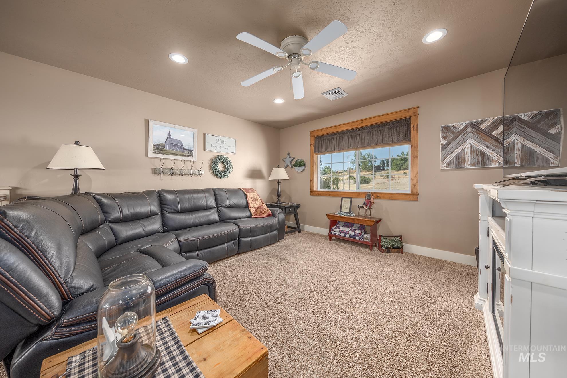 1530 Ross Road Property Photo 21