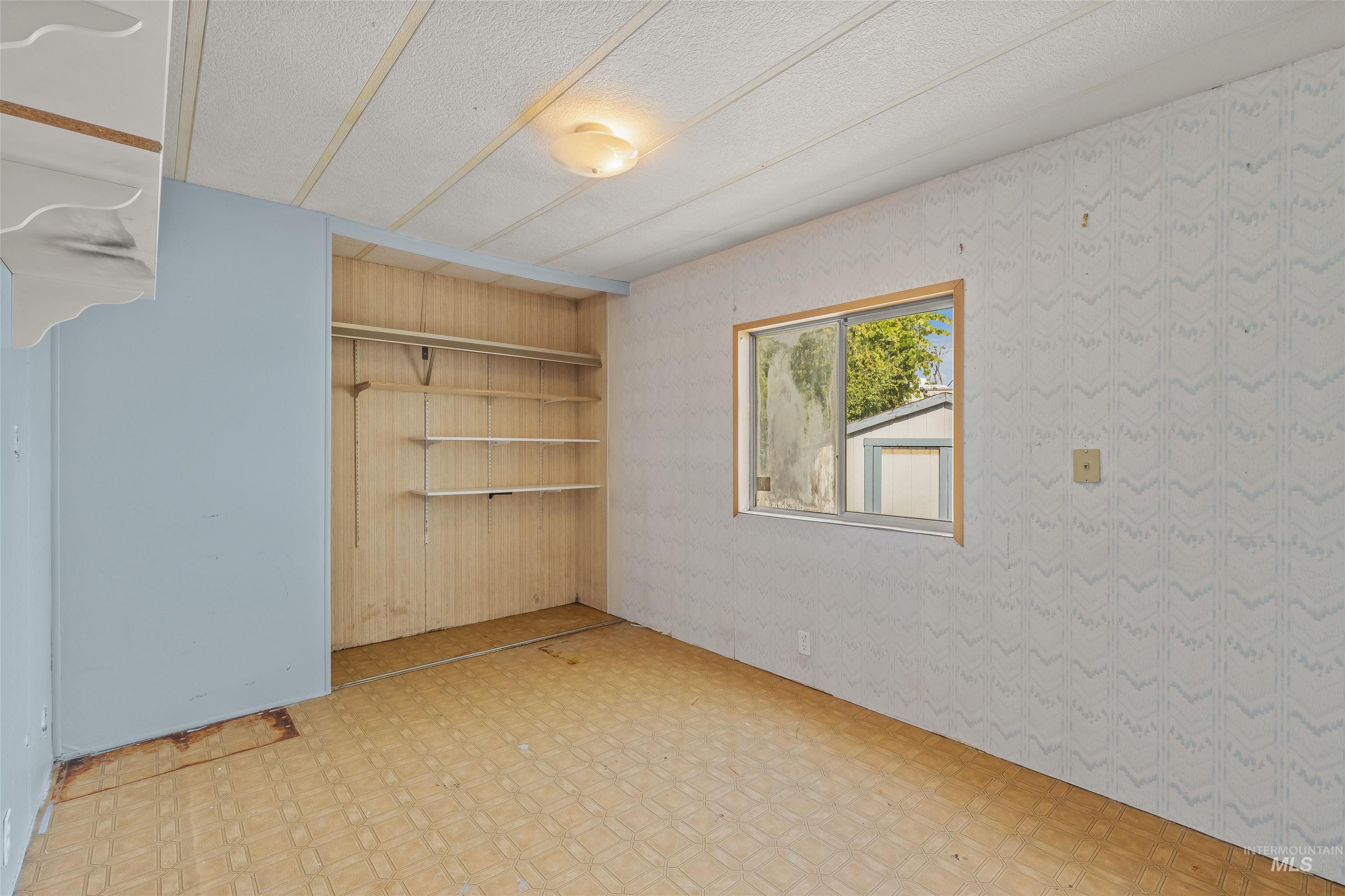 1752 Stafford Dr Property Photo 28