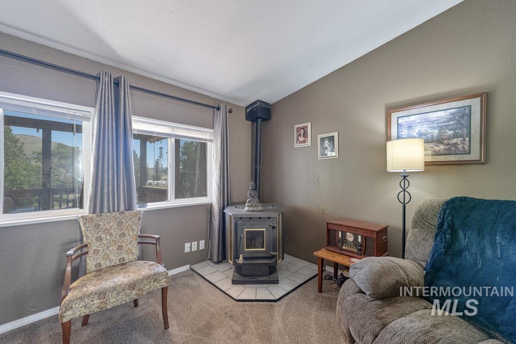 603 4th Street Property Photo 13