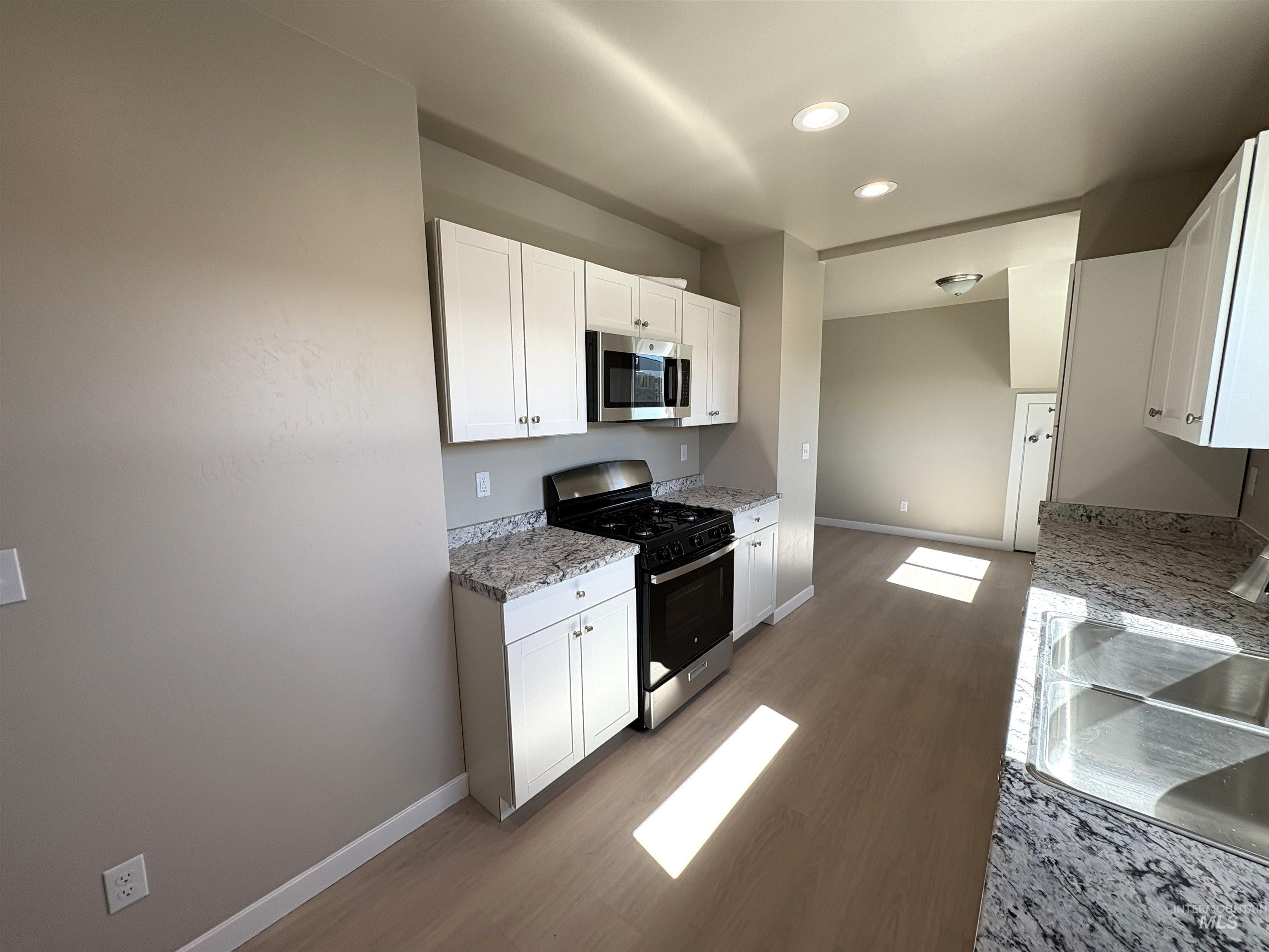 513 W Avenue B Property Photo 15