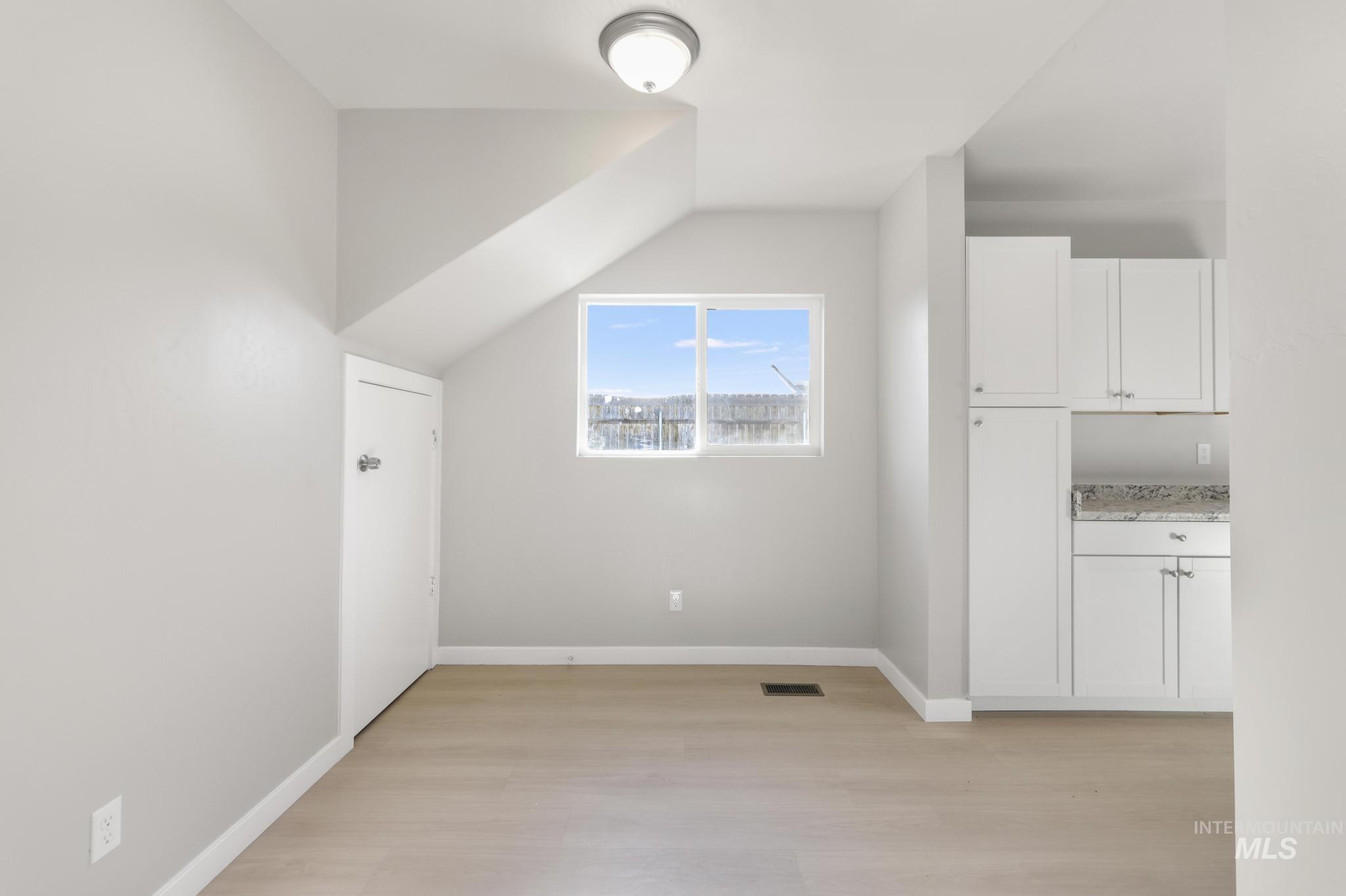 513 W Avenue B Property Photo 20