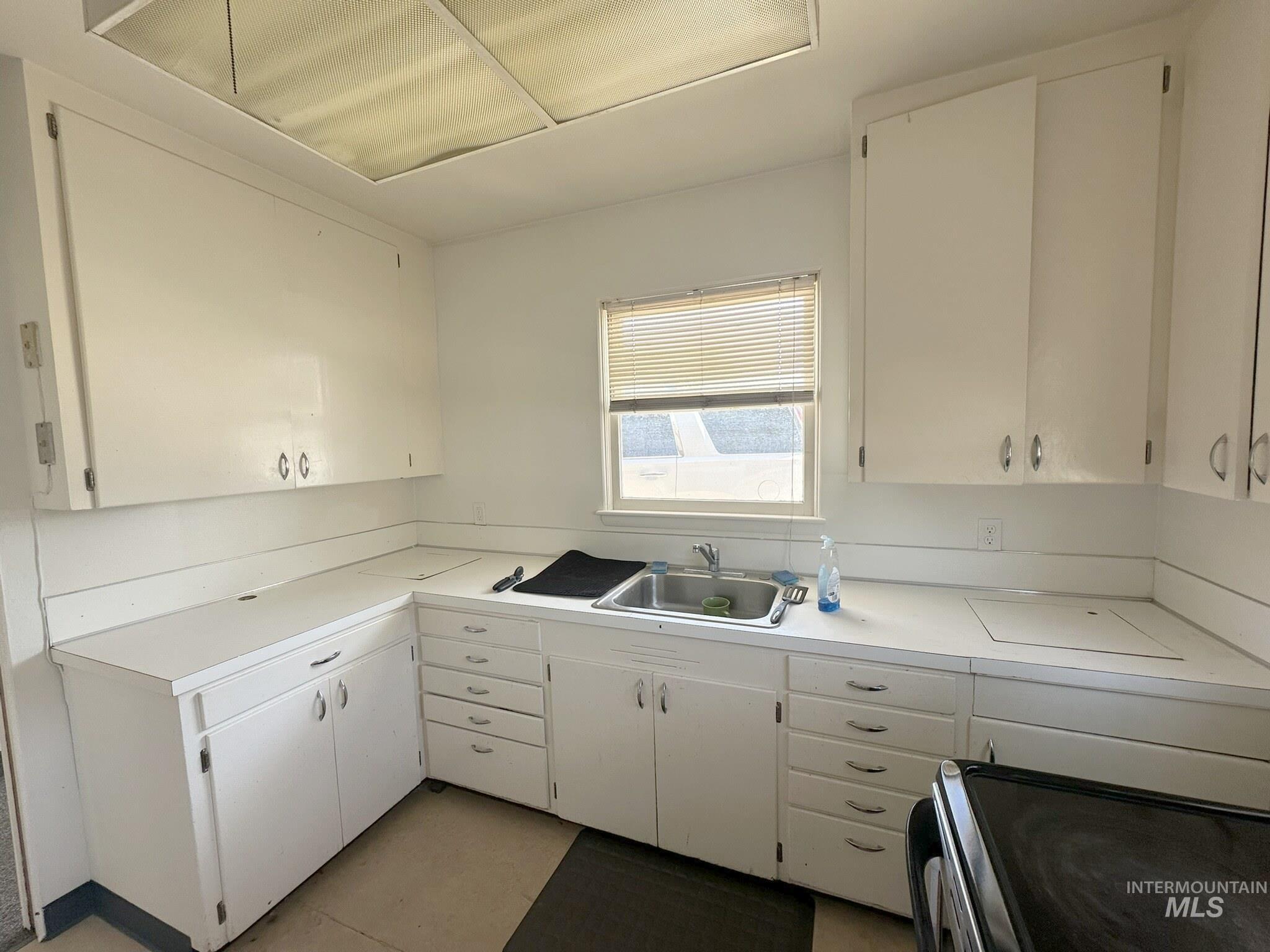 434 W Idaho Property Photo 14