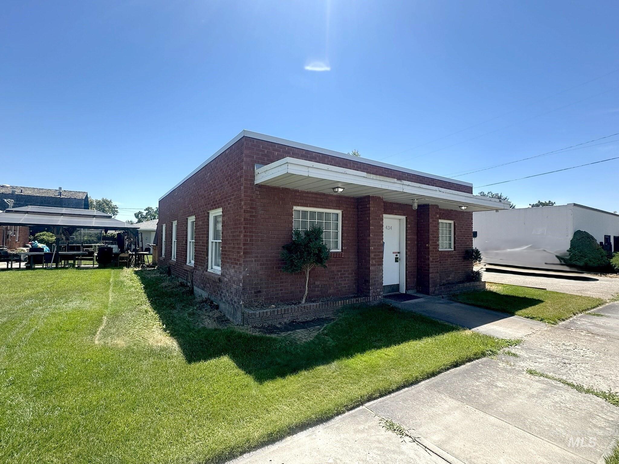 434 W Idaho Property Photo 1