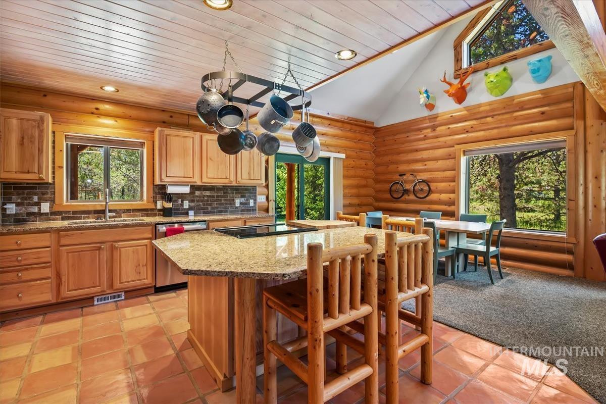 12782 Cascade Dr Property Photo 8