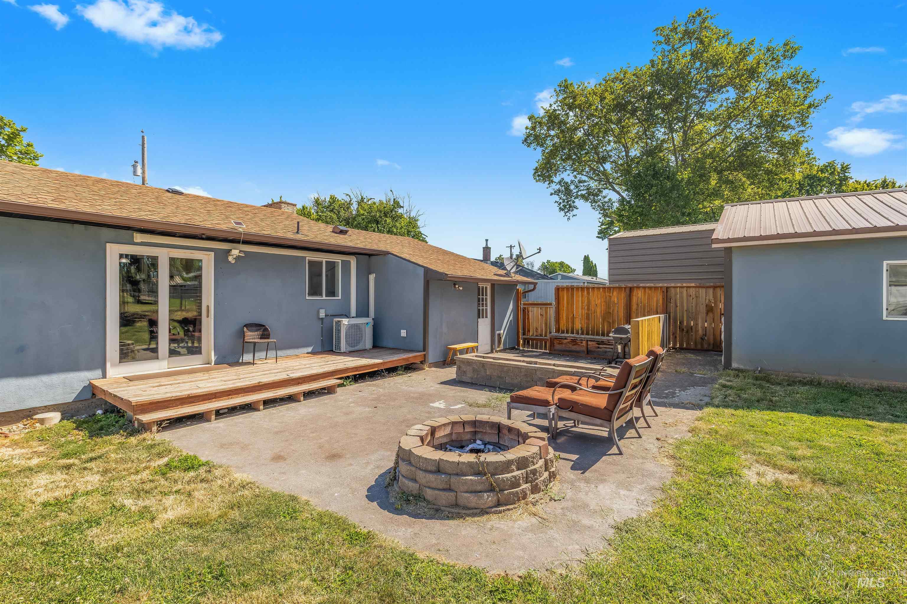 1428 Bryden Ave Property Photo 2