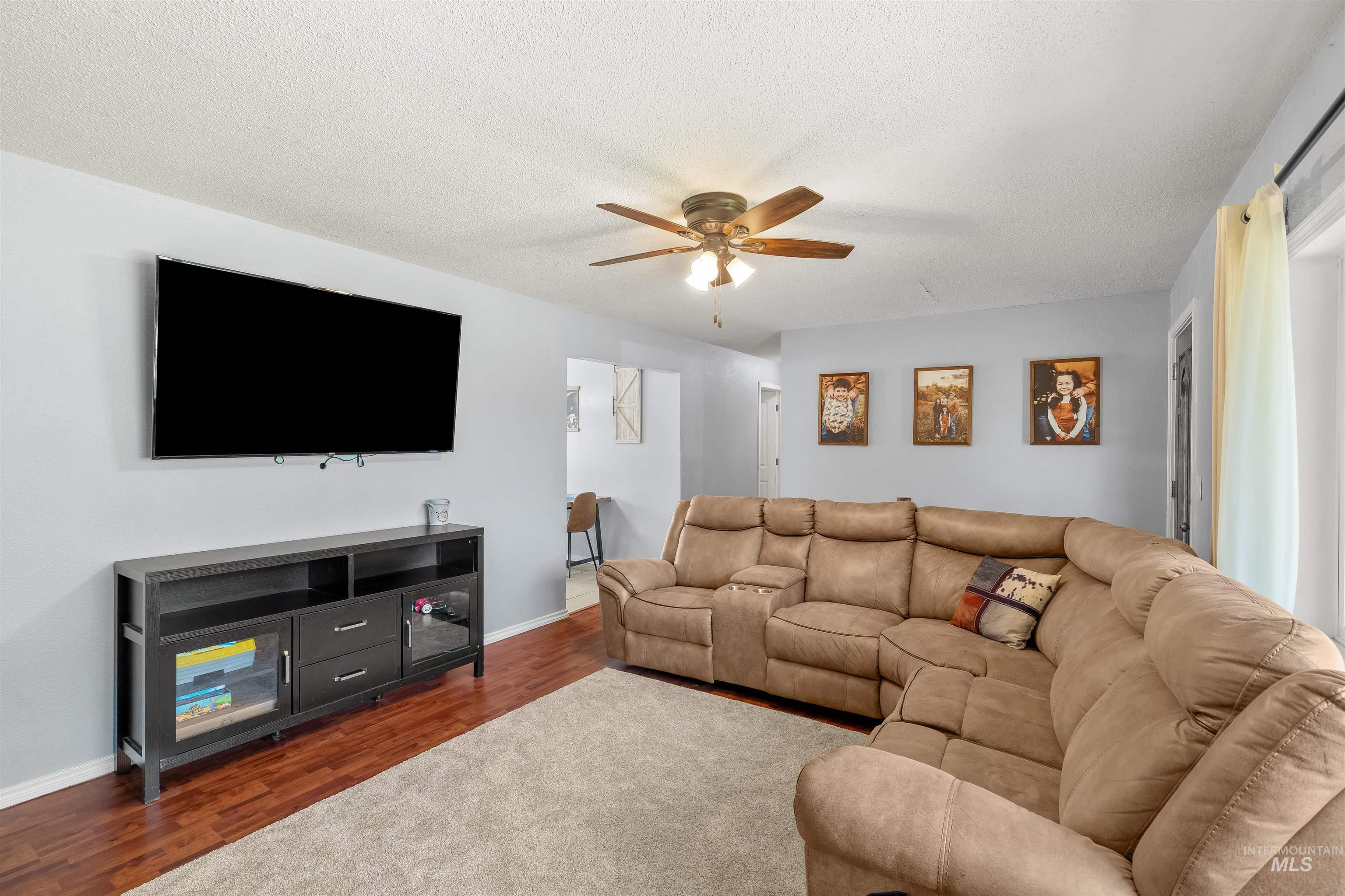1428 Bryden Ave Property Photo 4