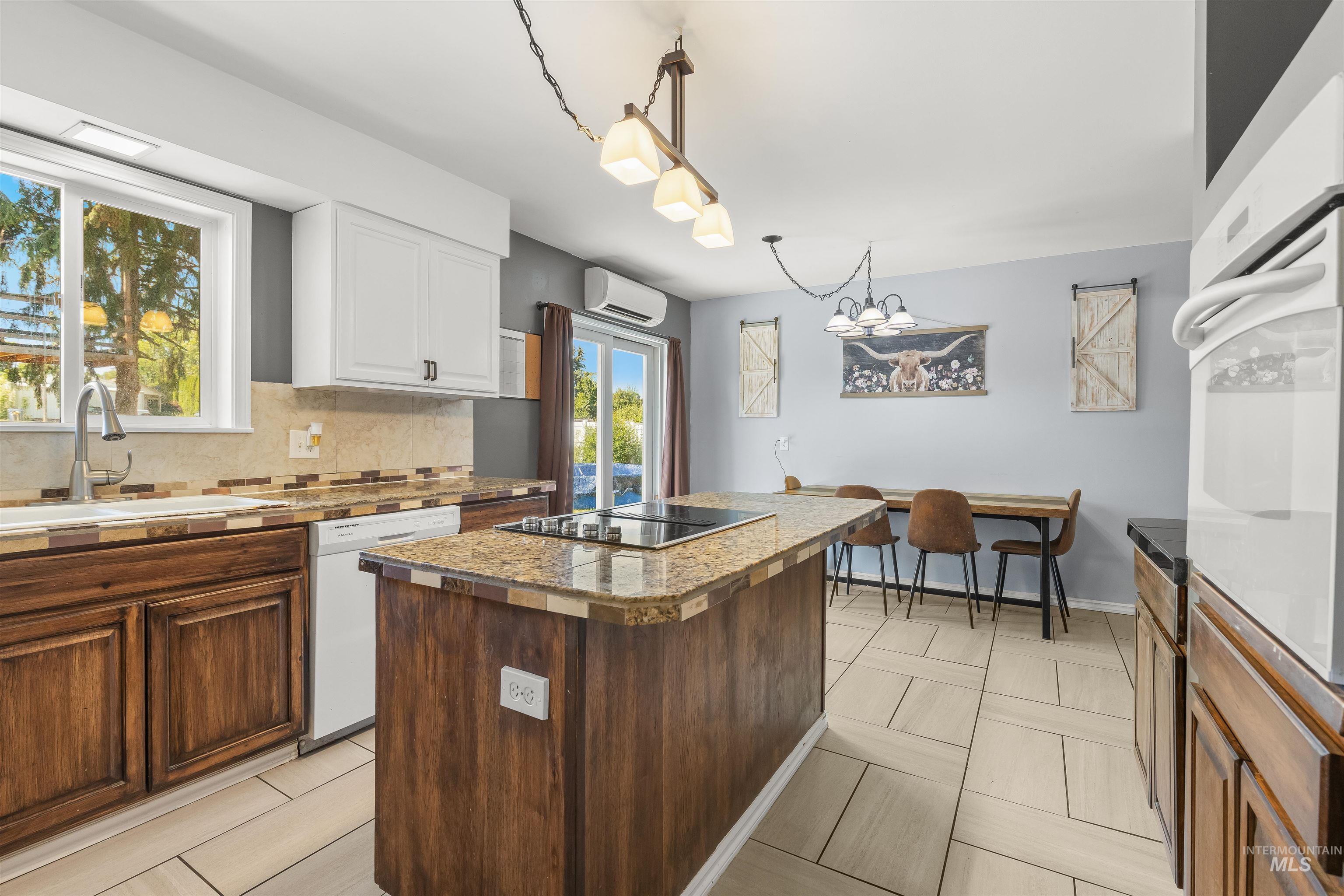 1428 Bryden Ave Property Photo 12