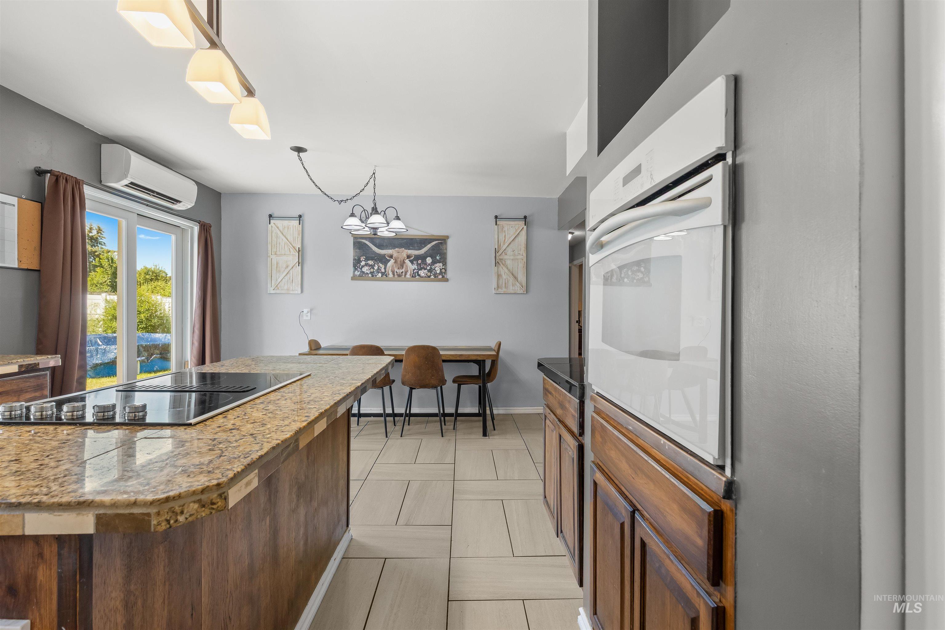 1428 Bryden Ave Property Photo 14